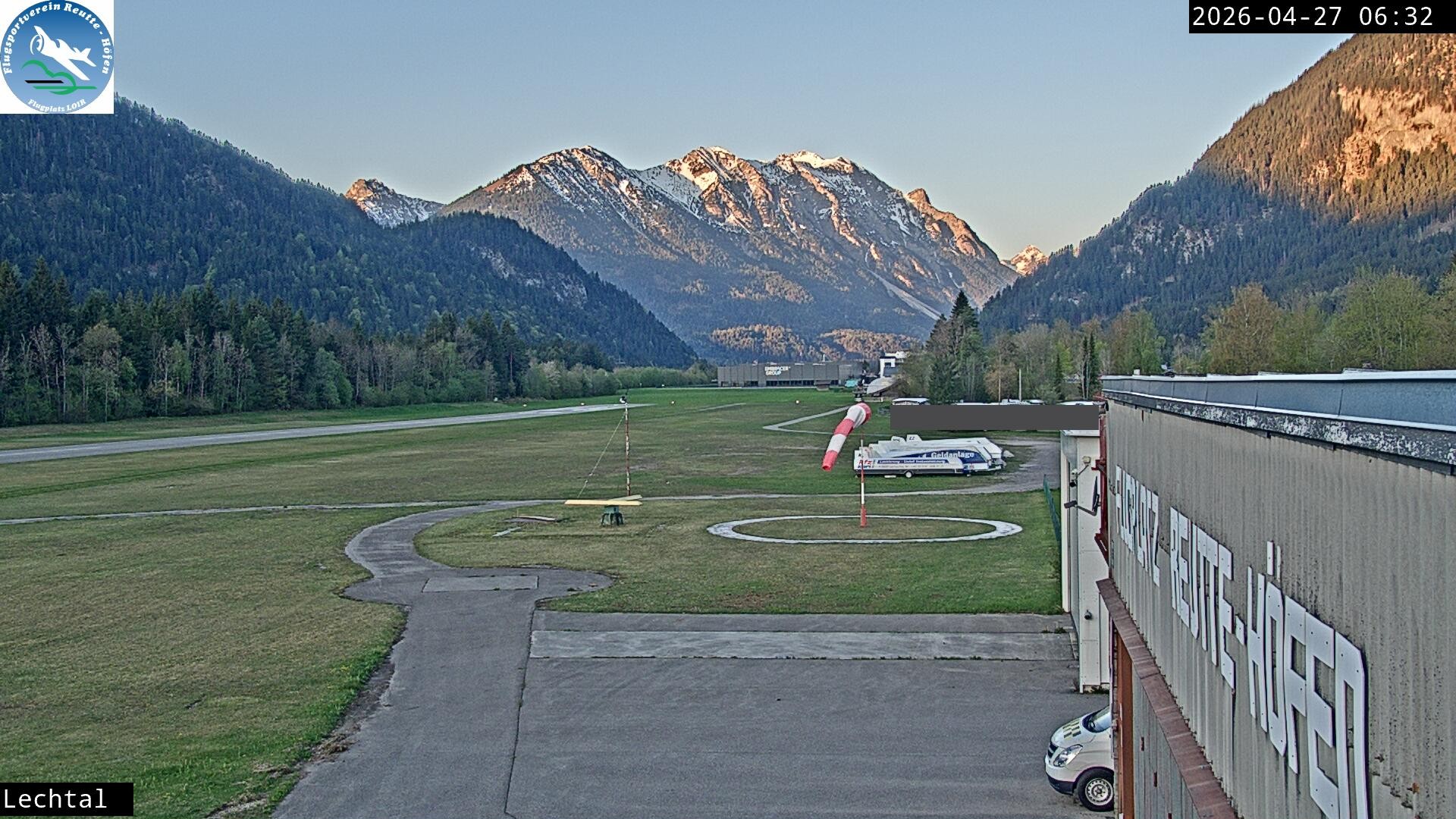 Archived image Webcam Hoefen airport, Tyrol