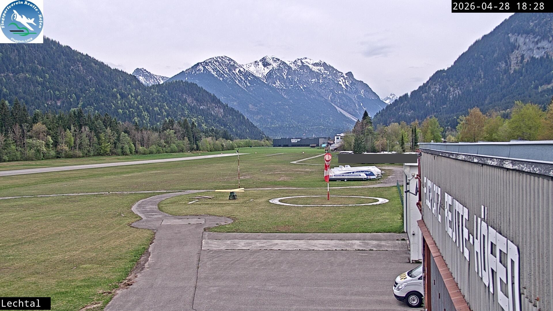 Archived image Webcam Hoefen airport, Tyrol
