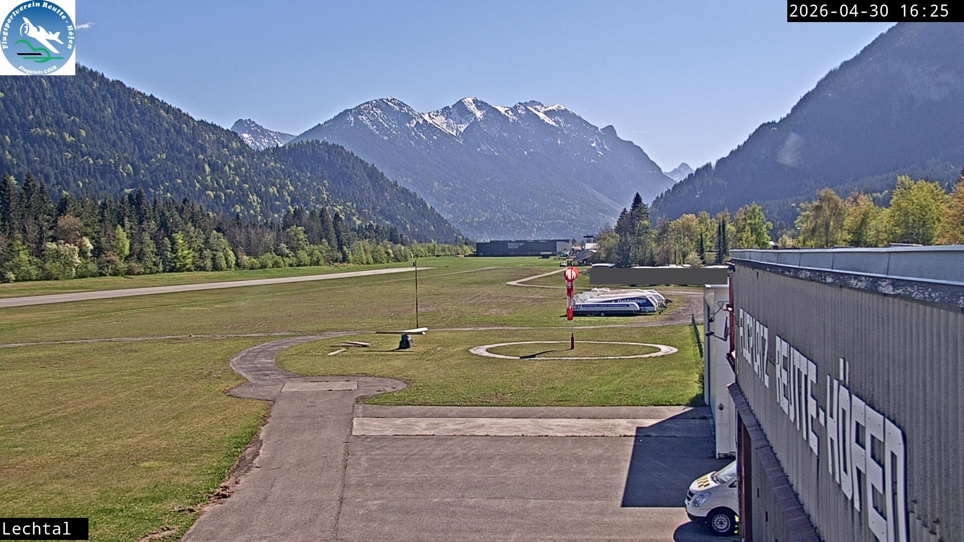 Archived image Webcam Hoefen airport, Tyrol