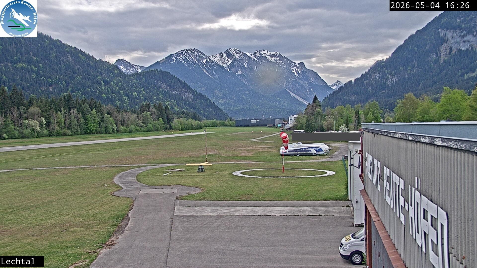 Archived image Webcam Hoefen airport, Tyrol