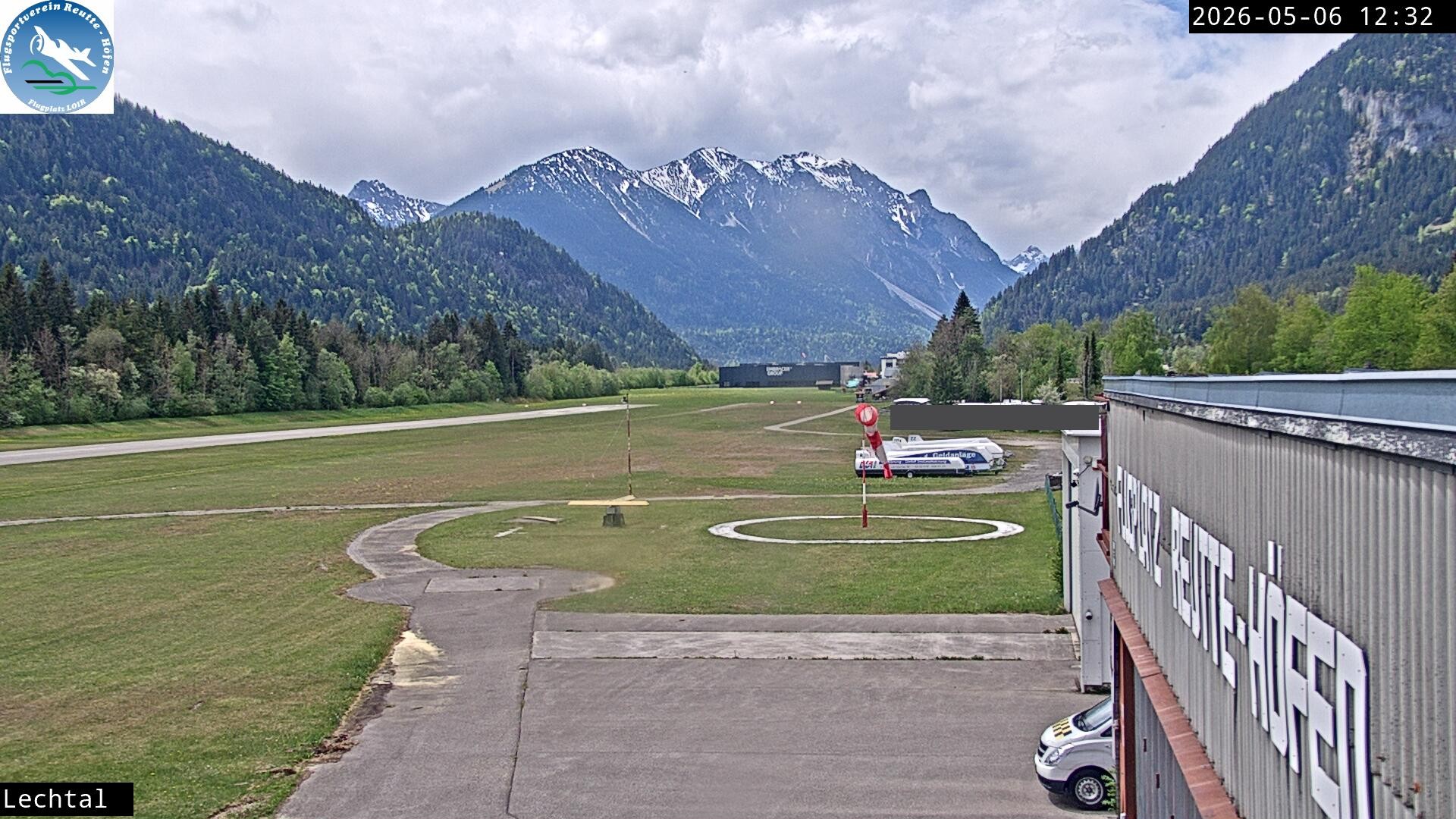 Archiv Foto Webcam Flugplatz Höfen, Tirol
