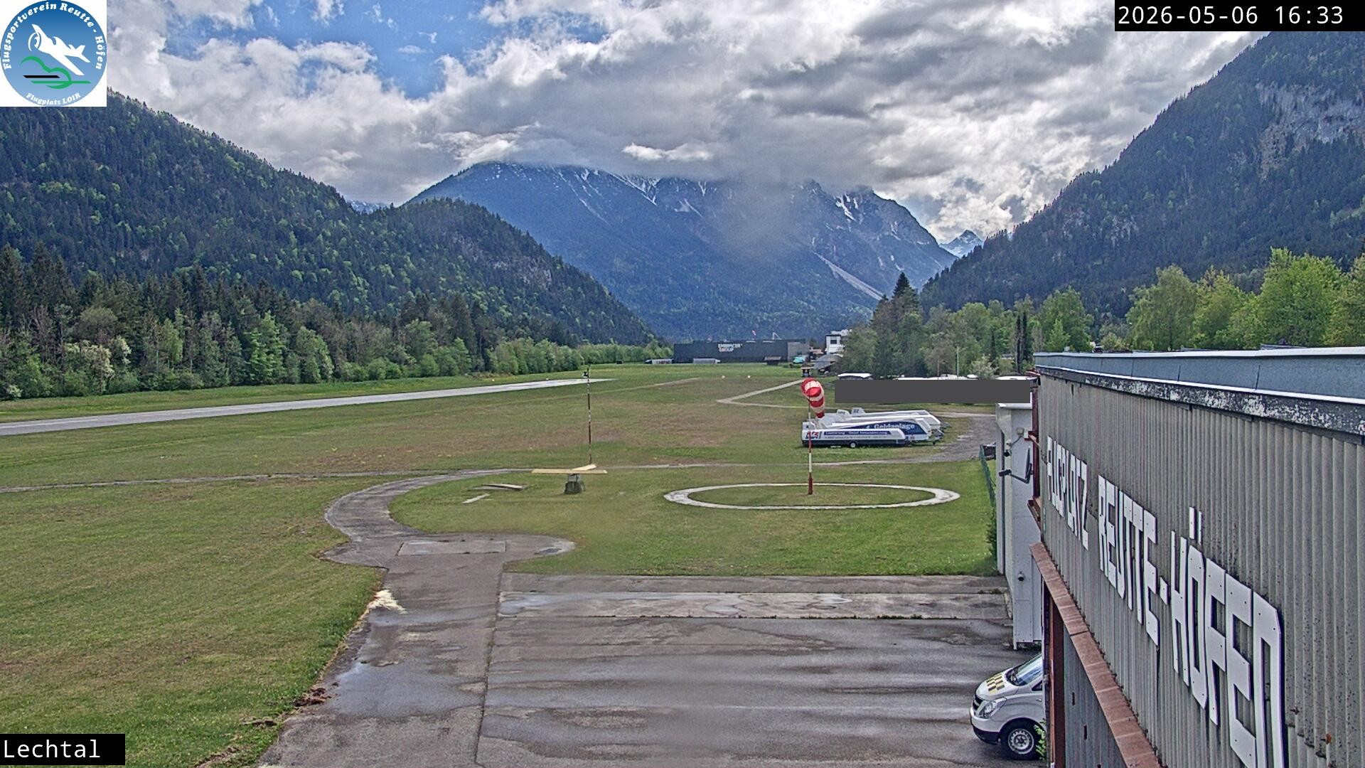 Archived image Webcam Hoefen airport, Tyrol