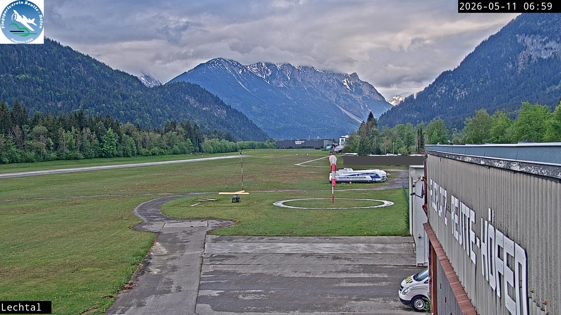 Archived image Webcam Hoefen airport, Tyrol