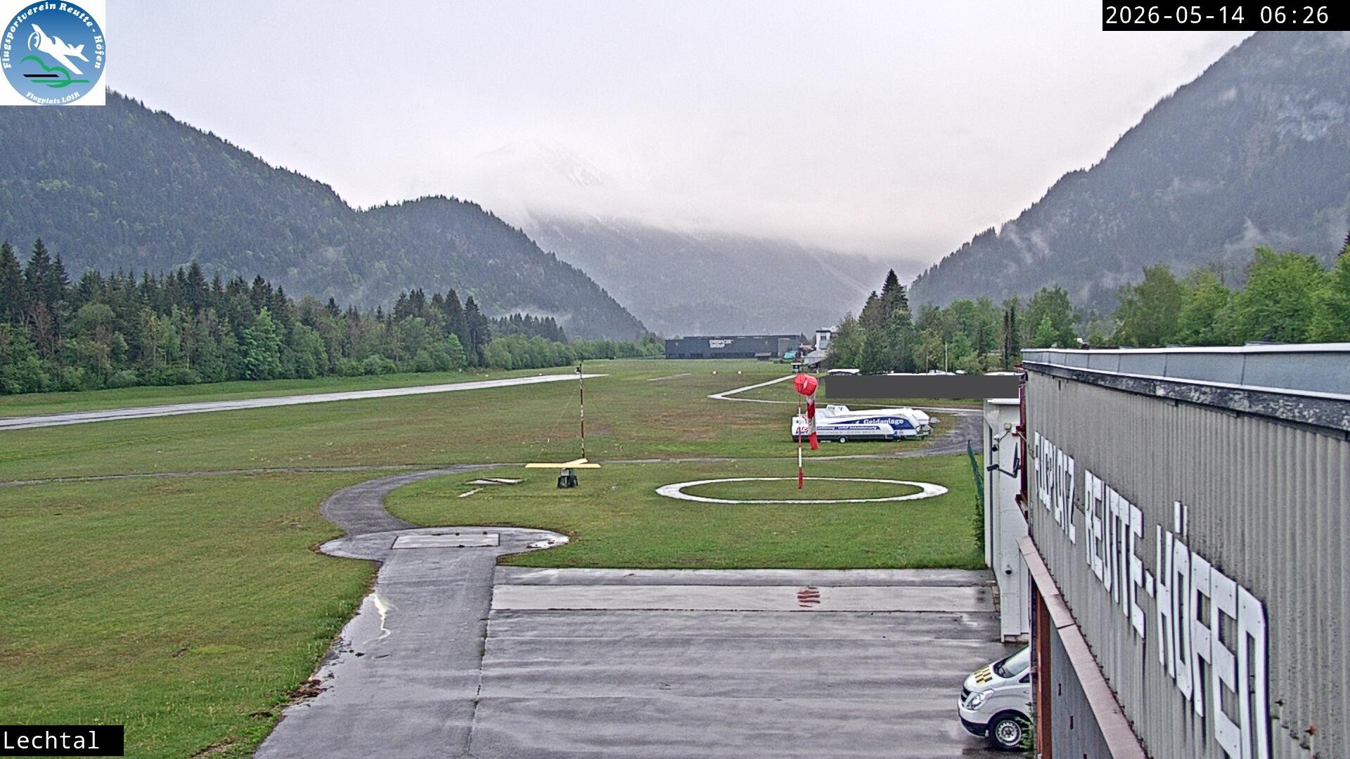 Archived image Webcam Hoefen airport, Tyrol