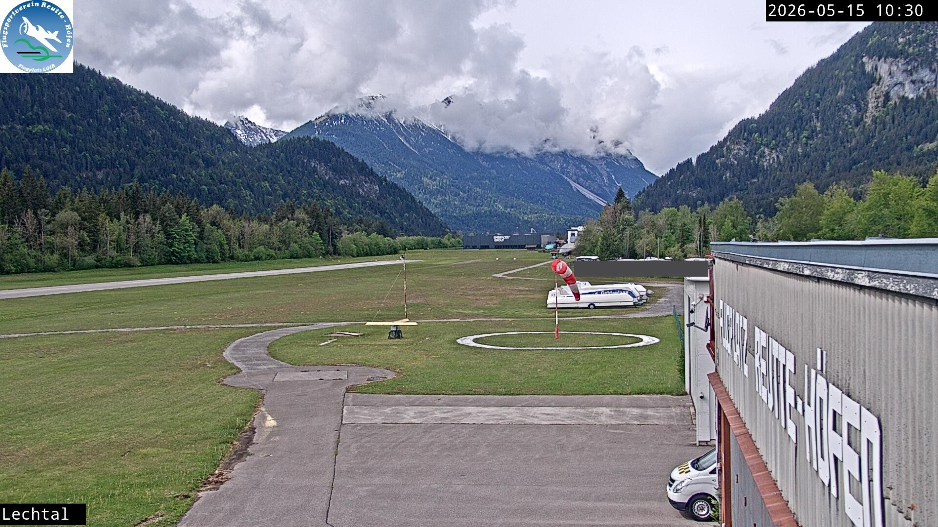Archived image Webcam Hoefen airport, Tyrol