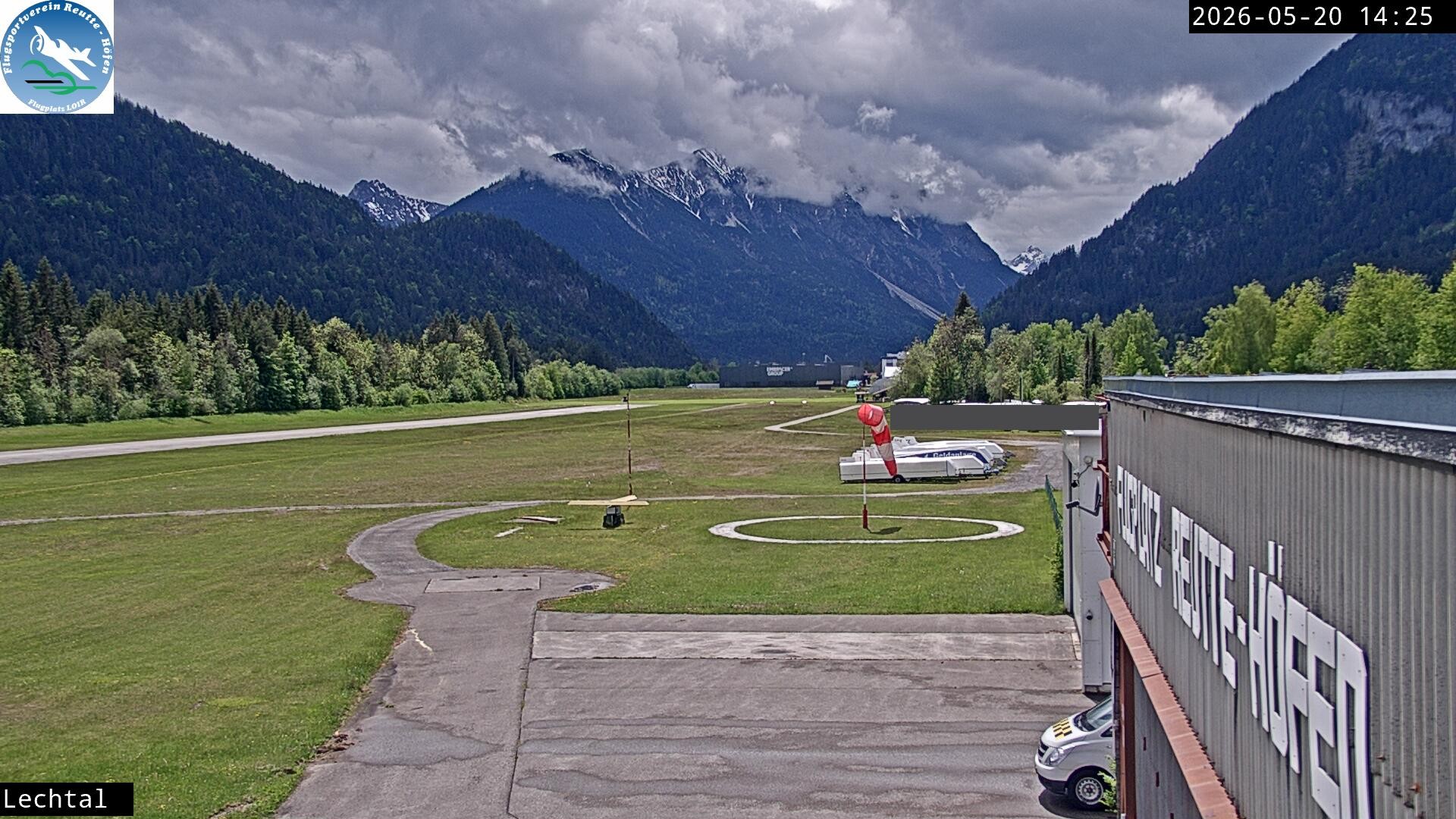 Archiv Foto Webcam Flugplatz Höfen, Tirol