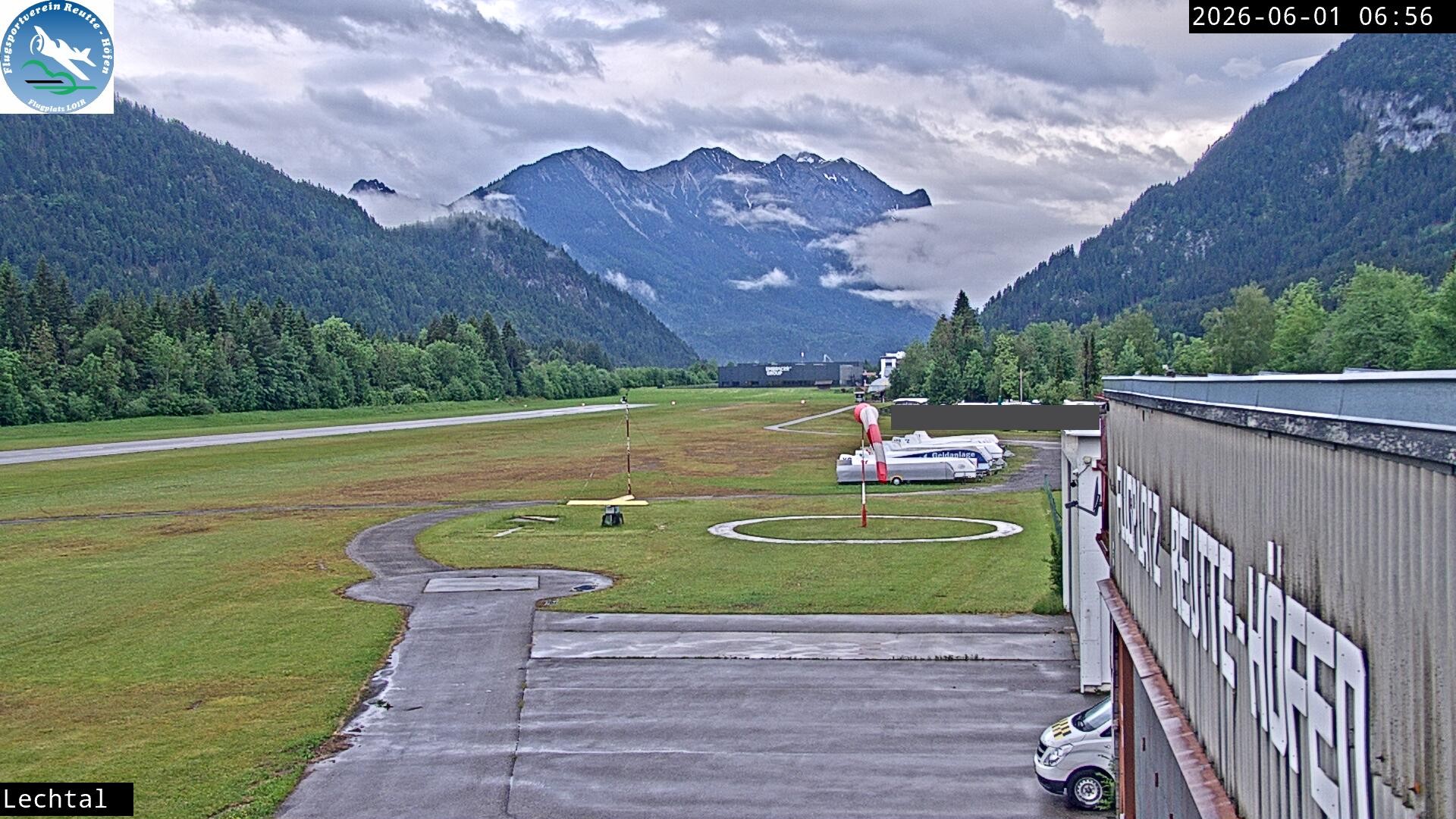Archiv Foto Webcam Flugplatz Höfen, Tirol