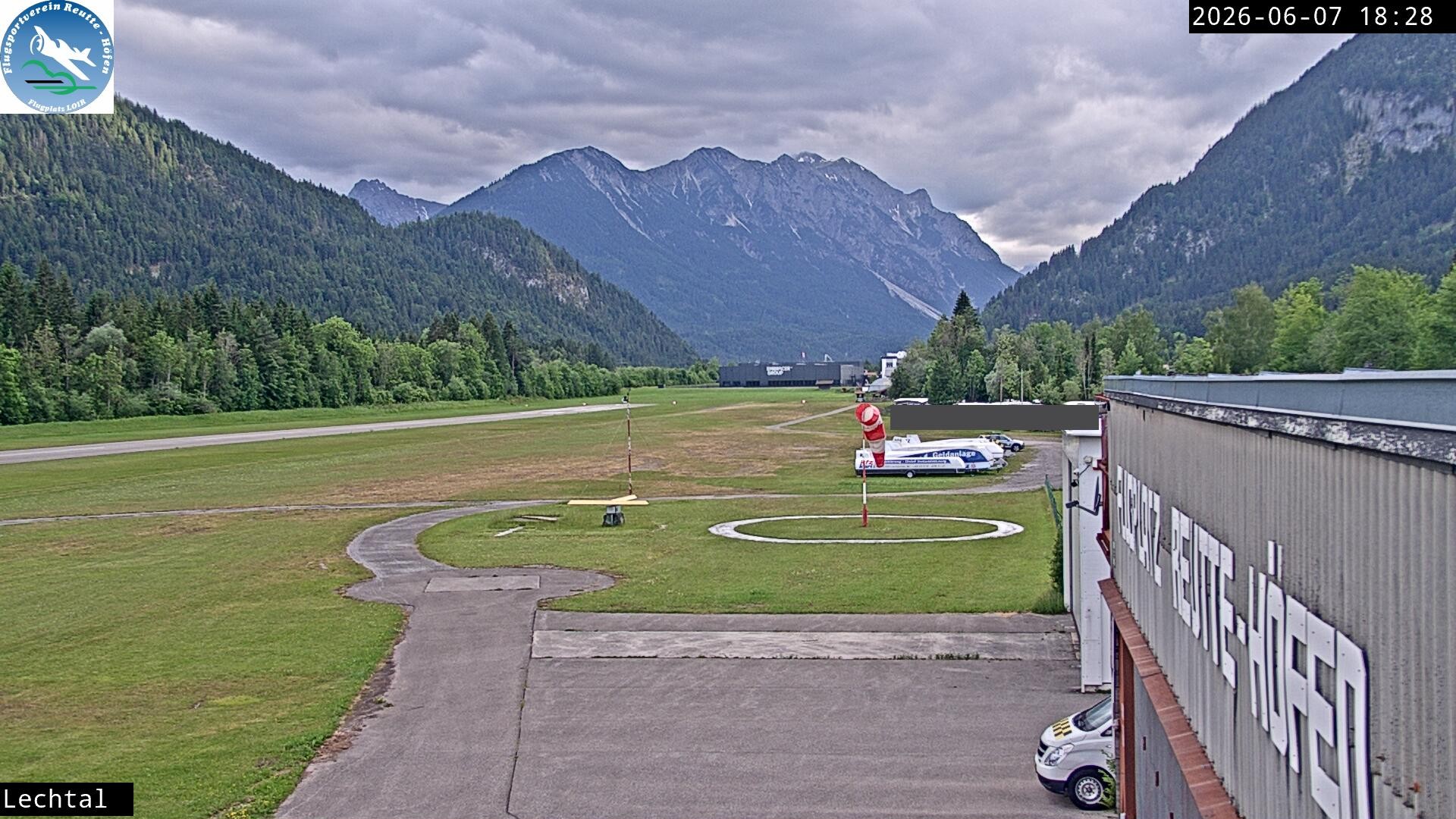 Archiv Foto Webcam Flugplatz Höfen, Tirol