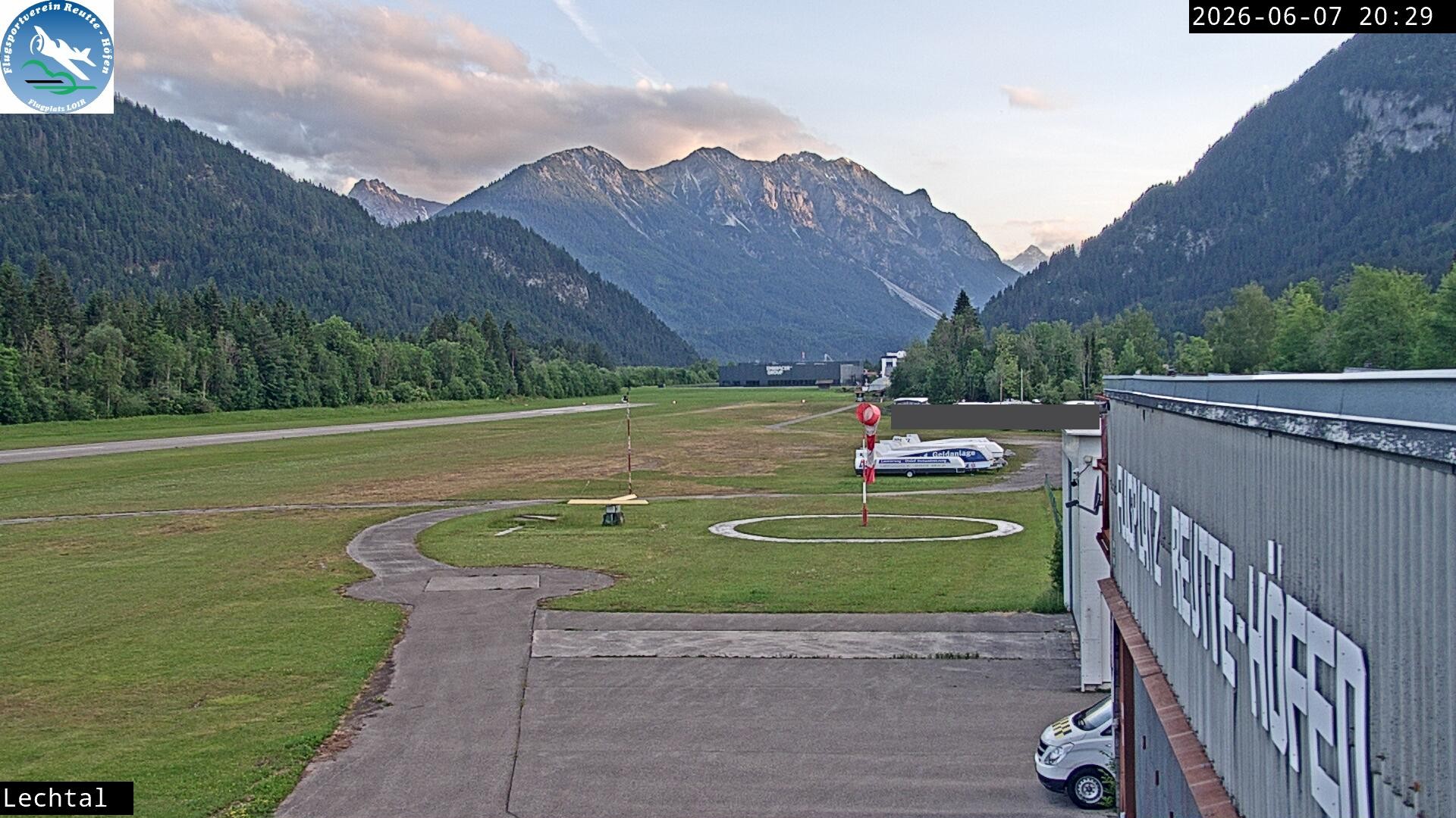 Archiv Foto Webcam Flugplatz Höfen, Tirol