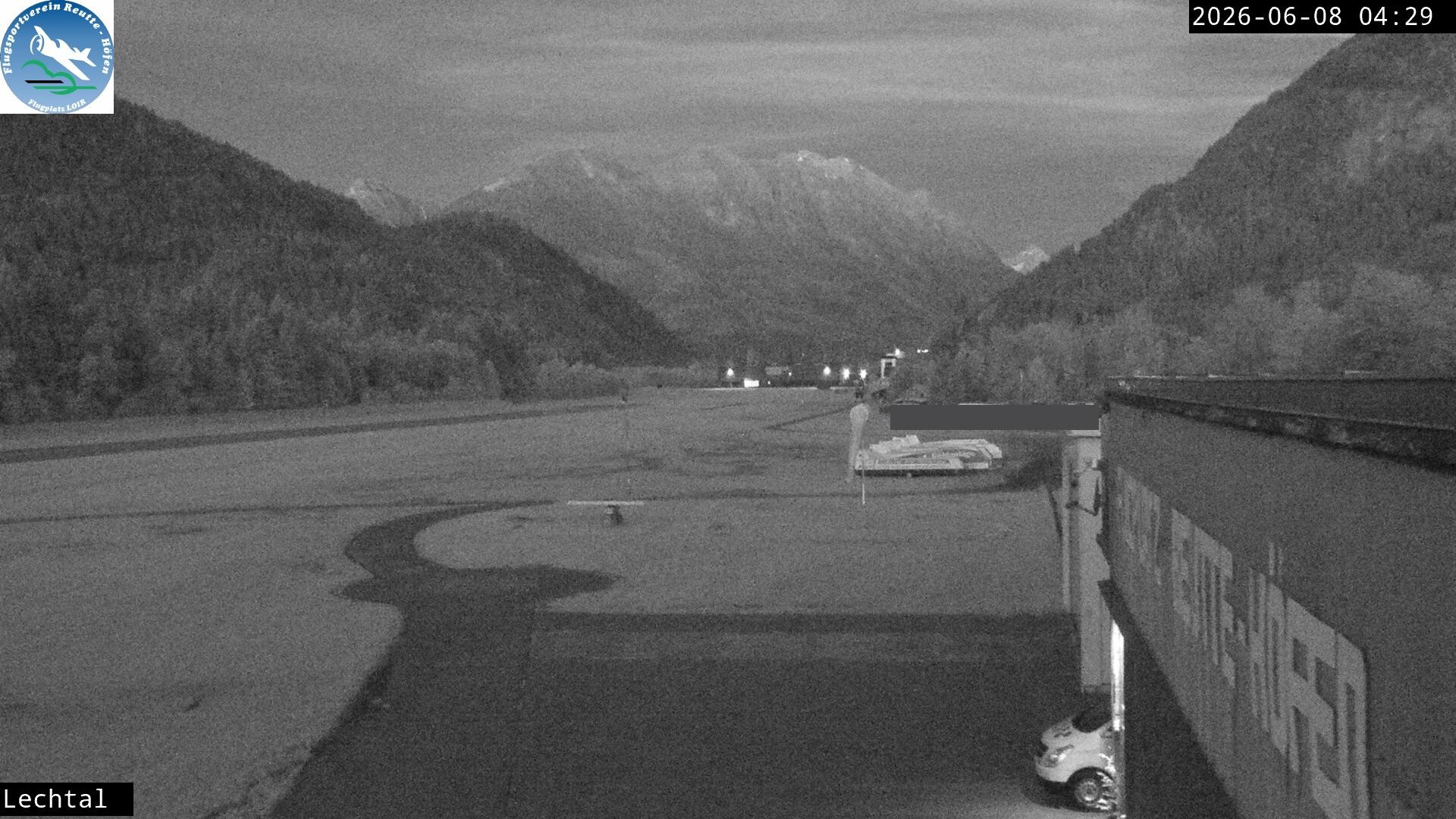 Archiv Foto Webcam Flugplatz Höfen, Tirol