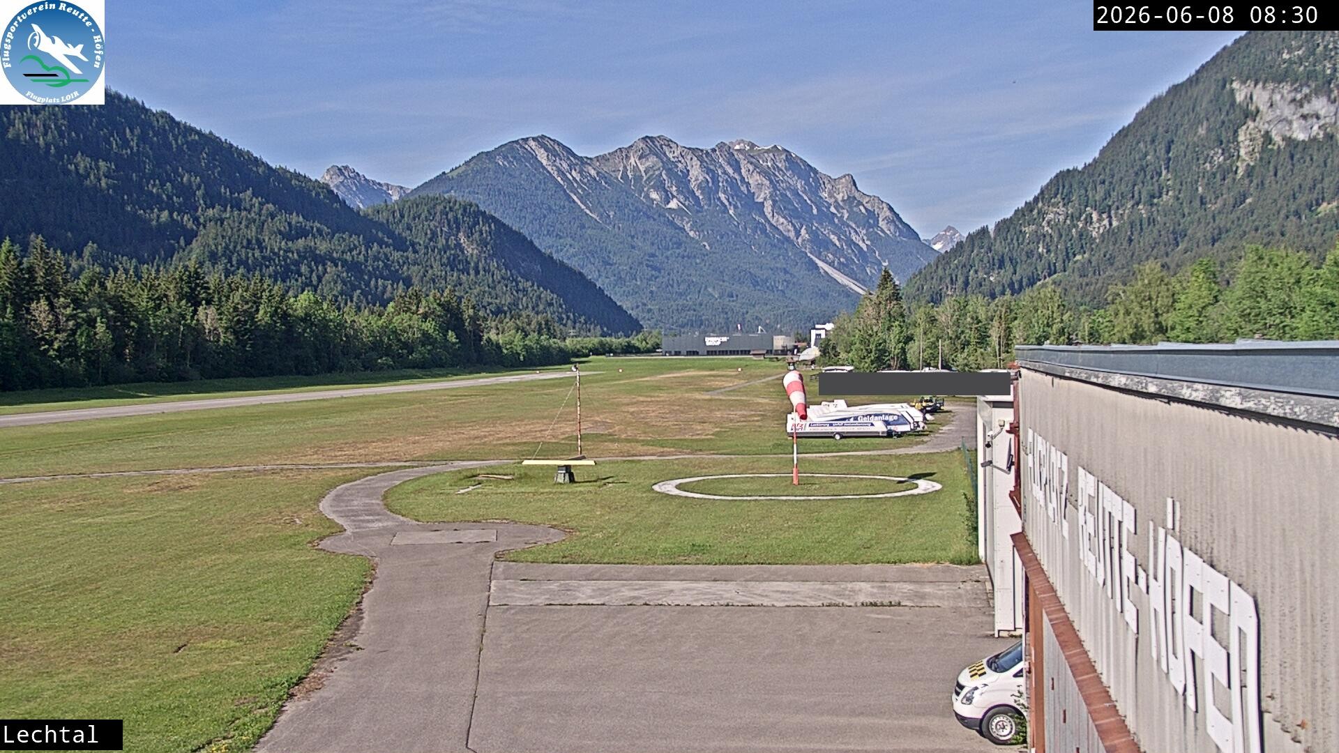 Archived image Webcam Hoefen airport, Tyrol