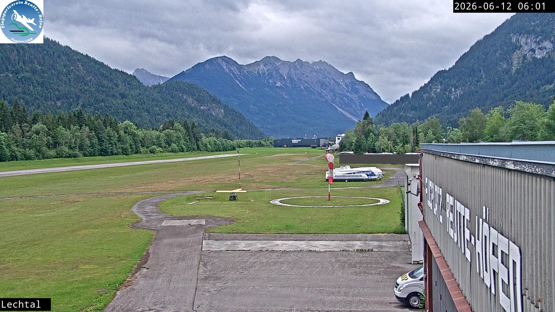 Archiv Foto Webcam Flugplatz Höfen, Tirol