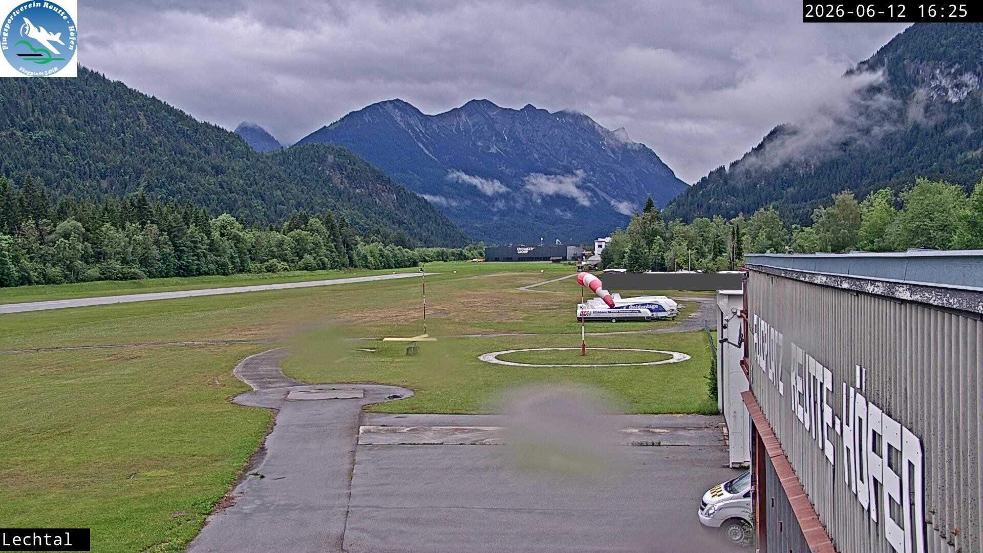 Archiv Foto Webcam Flugplatz Höfen, Tirol
