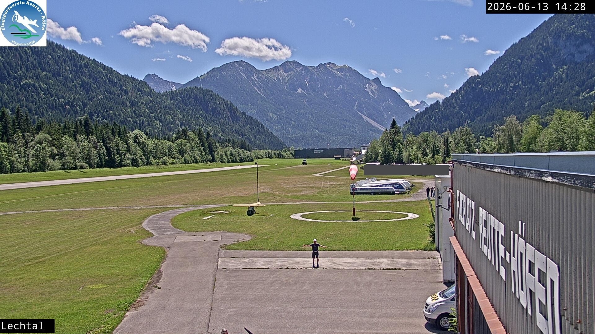 Archiv Foto Webcam Flugplatz Höfen, Tirol
