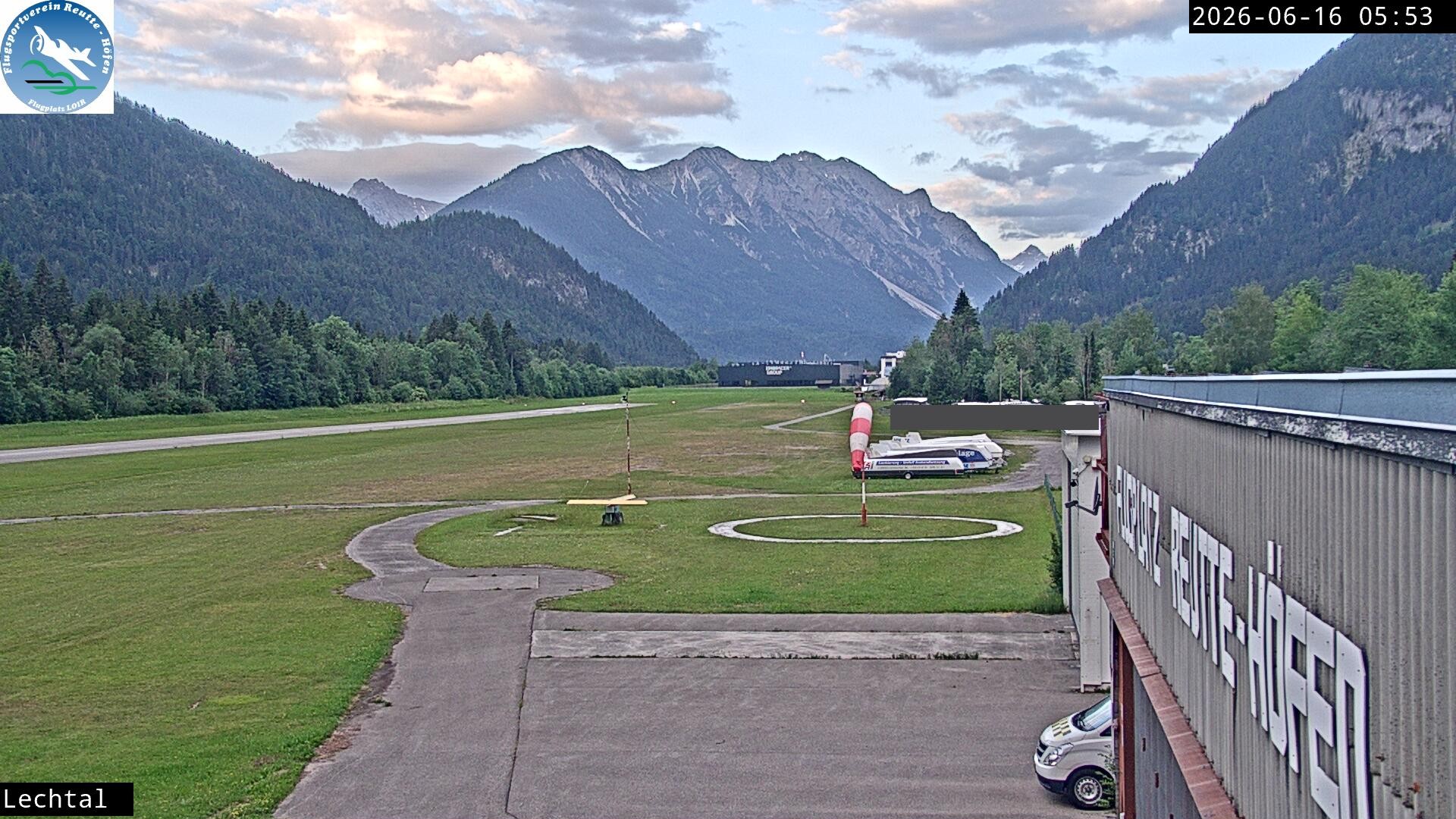 Archiv Foto Webcam Flugplatz Höfen, Tirol