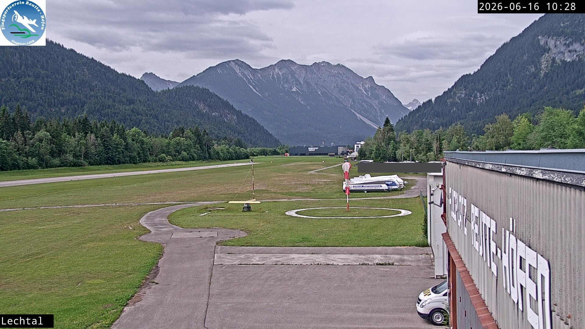 Archived image Webcam Hoefen airport, Tyrol