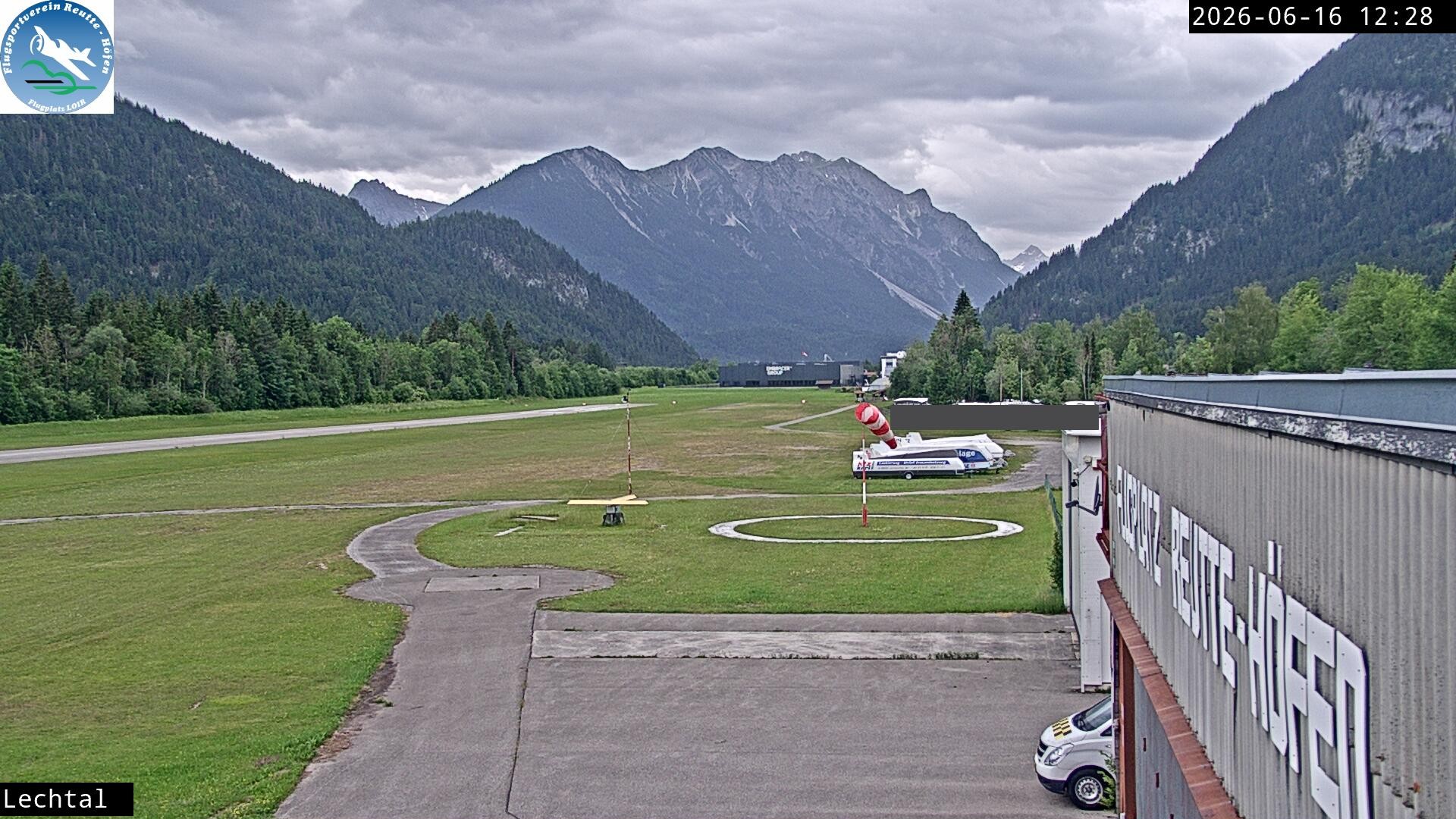 Archiv Foto Webcam Flugplatz Höfen, Tirol