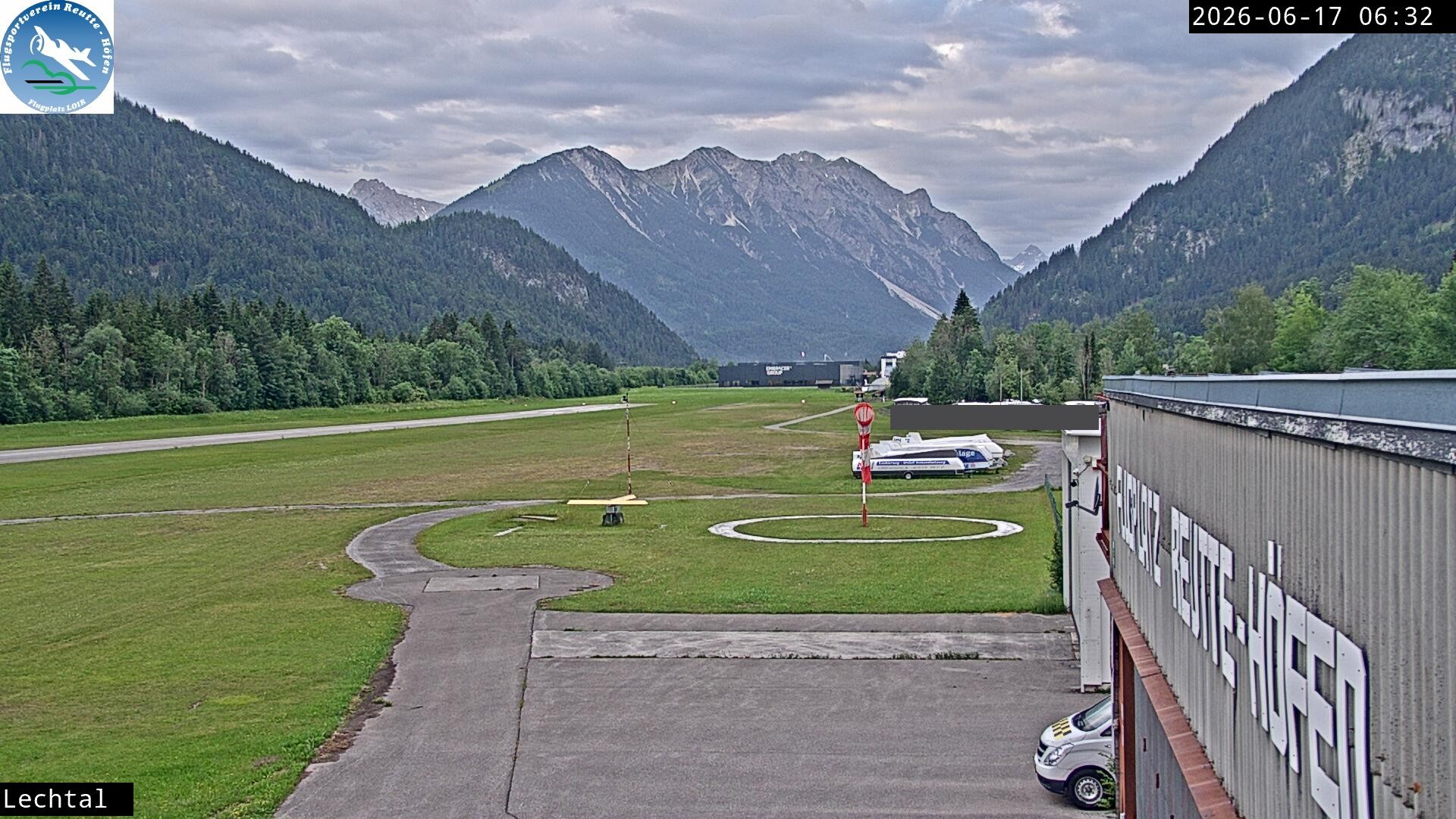 Archiv Foto Webcam Flugplatz Höfen, Tirol