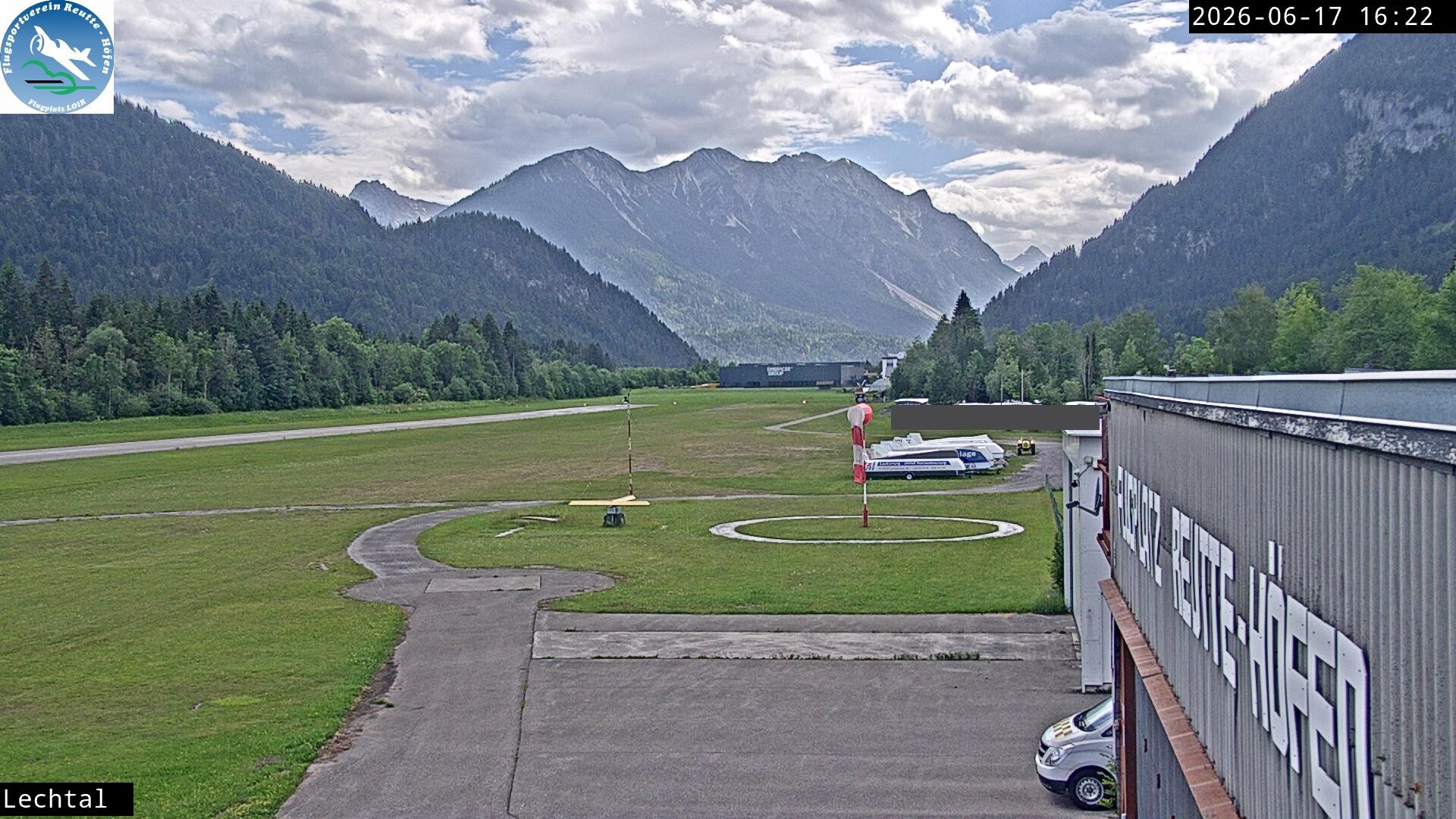 Archiv Foto Webcam Flugplatz Höfen, Tirol
