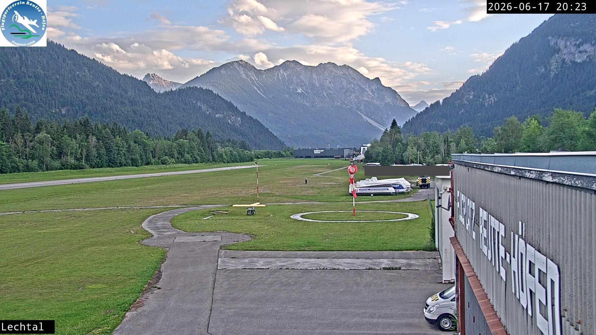 Archiv Foto Webcam Flugplatz Höfen, Tirol