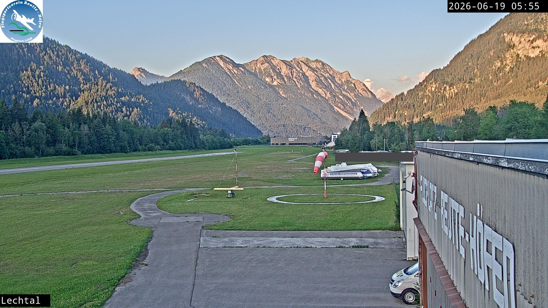 Archiv Foto Webcam Flugplatz Höfen, Tirol