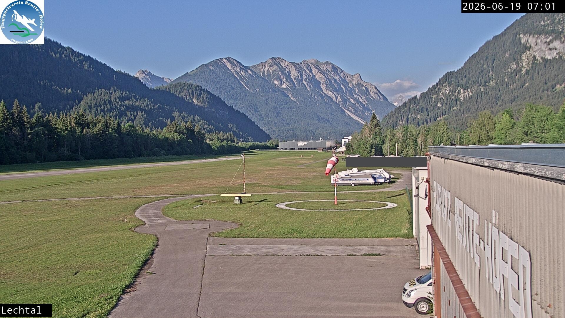 Archiv Foto Webcam Flugplatz Höfen, Tirol