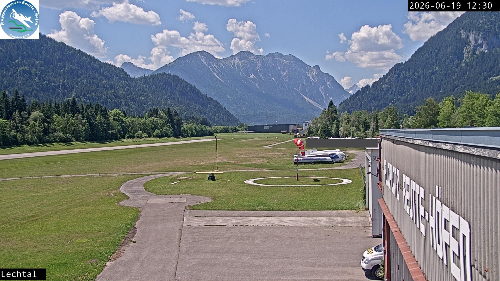 Archiv Foto Webcam Flugplatz Höfen, Tirol