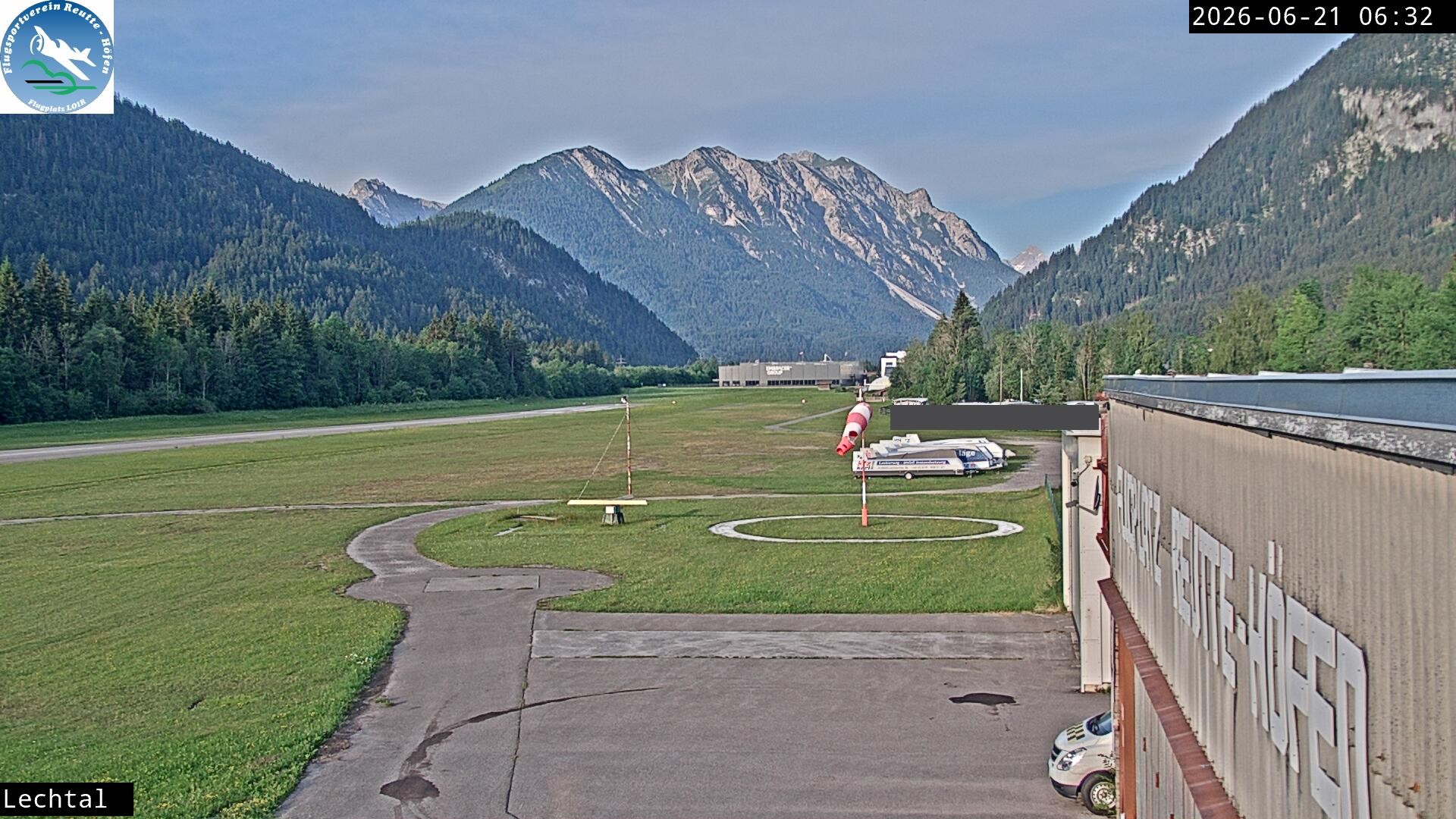 Archiv Foto Webcam Flugplatz Höfen, Tirol