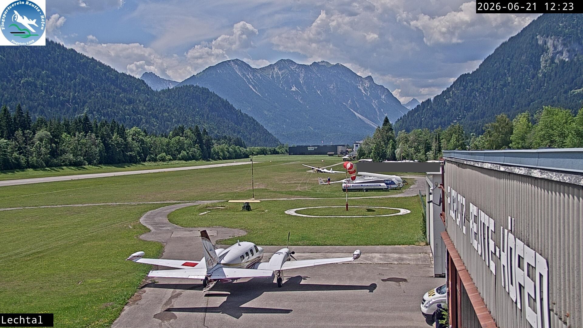 Archiv Foto Webcam Flugplatz Höfen, Tirol