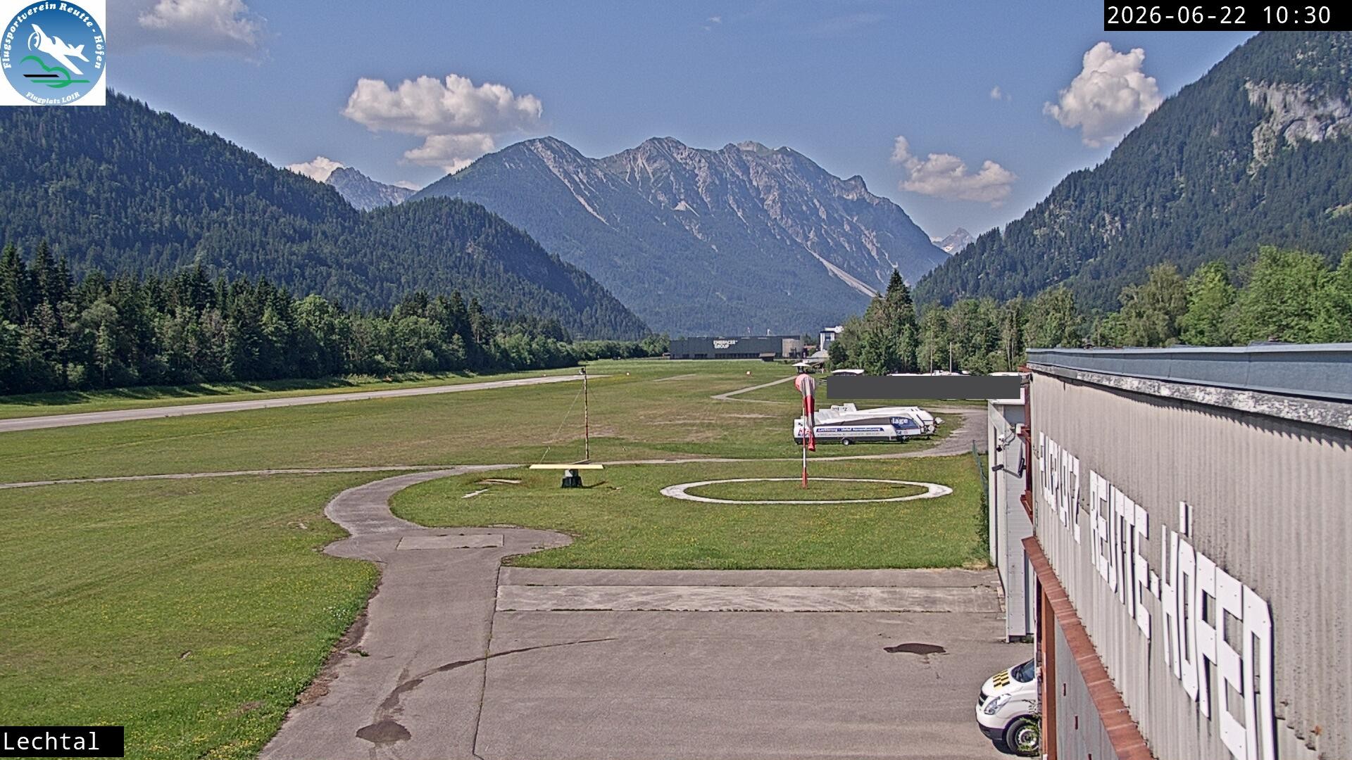 Archived image Webcam Hoefen airport, Tyrol