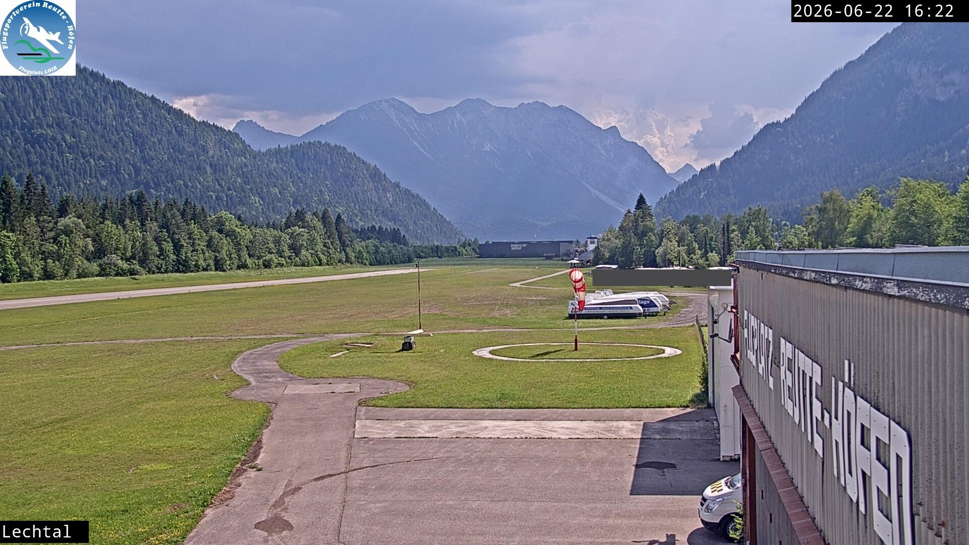Archived image Webcam Hoefen airport, Tyrol