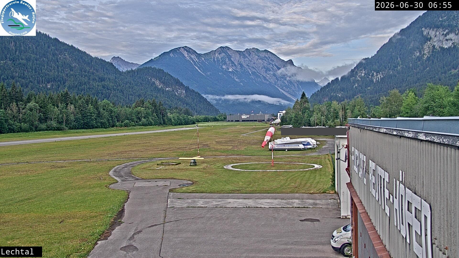 Archiv Foto Webcam Flugplatz Höfen, Tirol