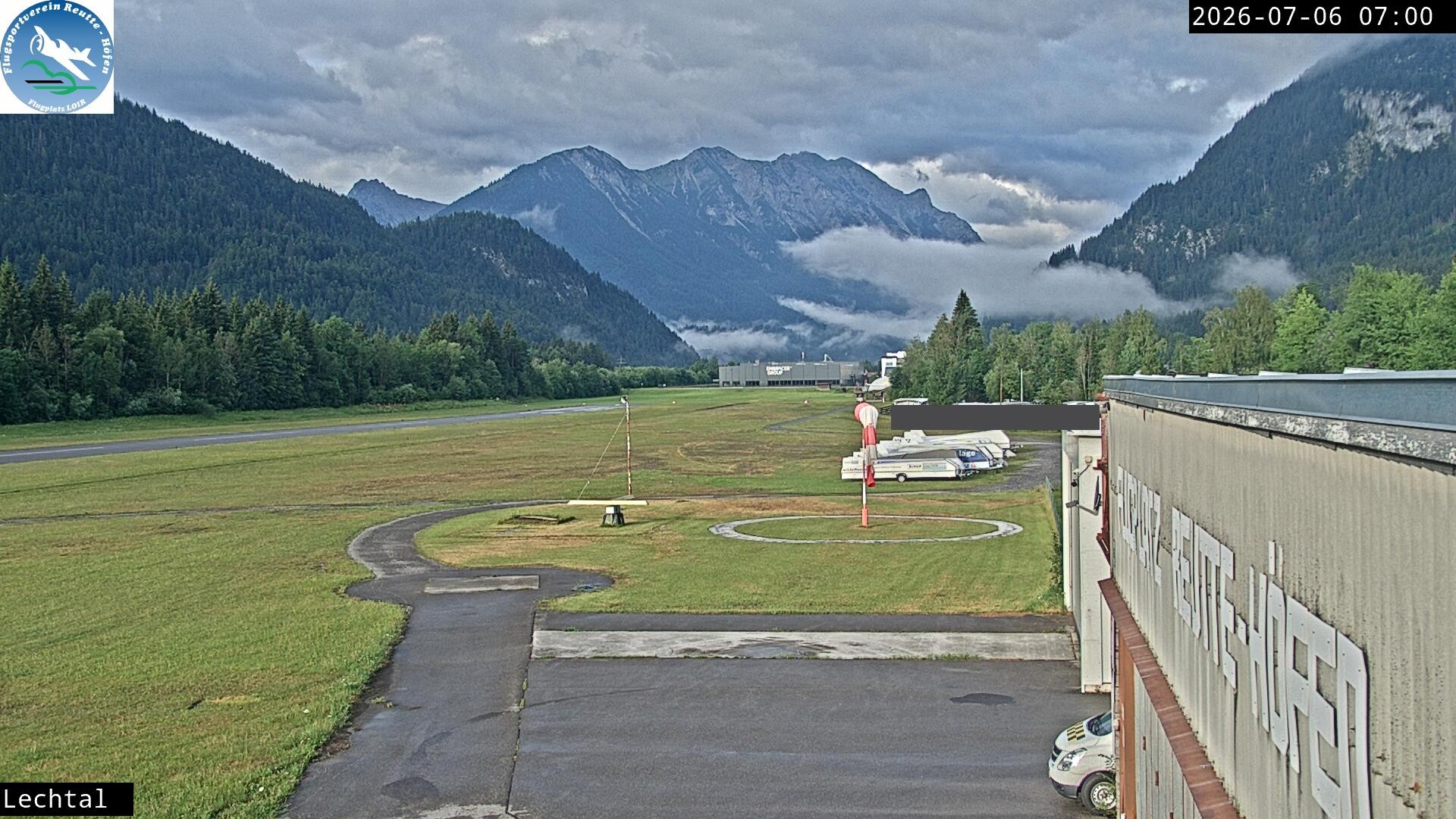 Archiv Foto Webcam Flugplatz Höfen, Tirol
