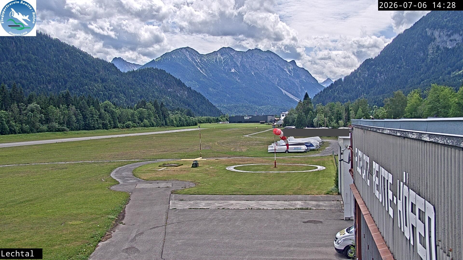 Archiv Foto Webcam Flugplatz Höfen, Tirol