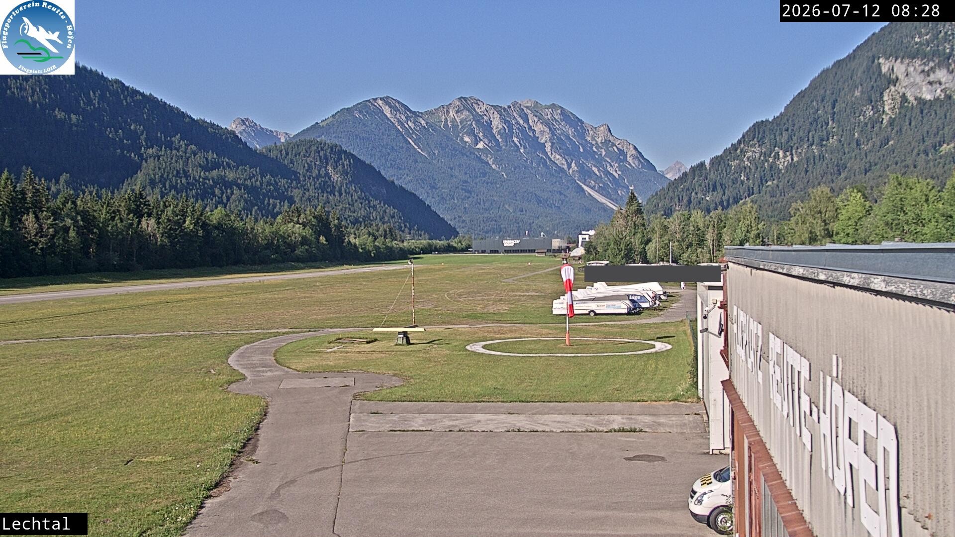 Archived image Webcam Hoefen airport, Tyrol