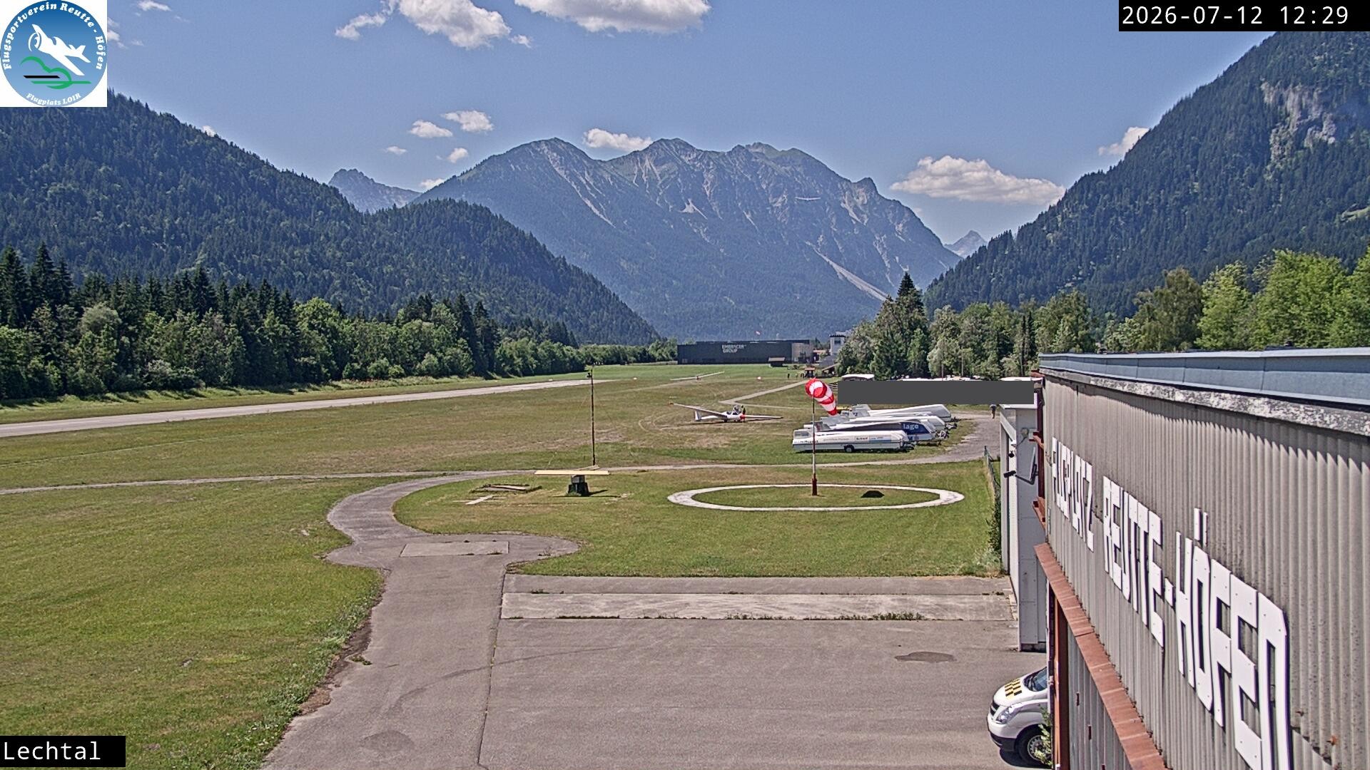 Archived image Webcam Hoefen airport, Tyrol