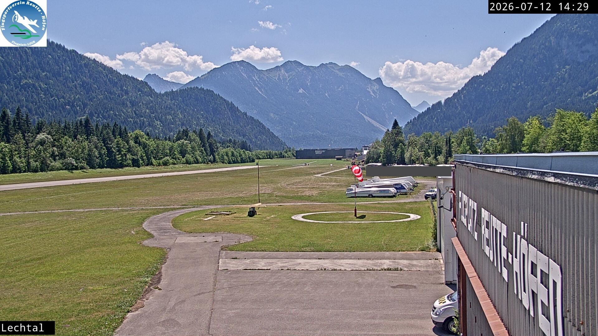 Archived image Webcam Hoefen airport, Tyrol
