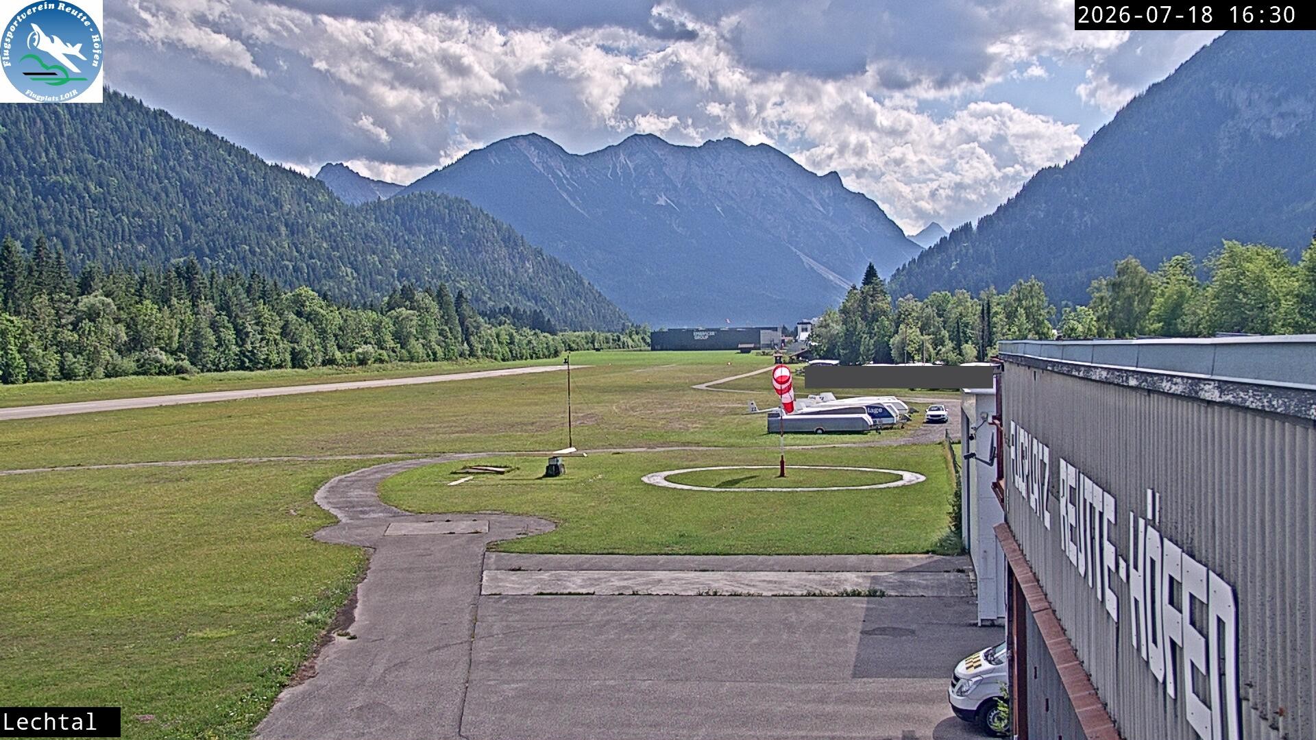 Archiv Foto Webcam Flugplatz Höfen, Tirol