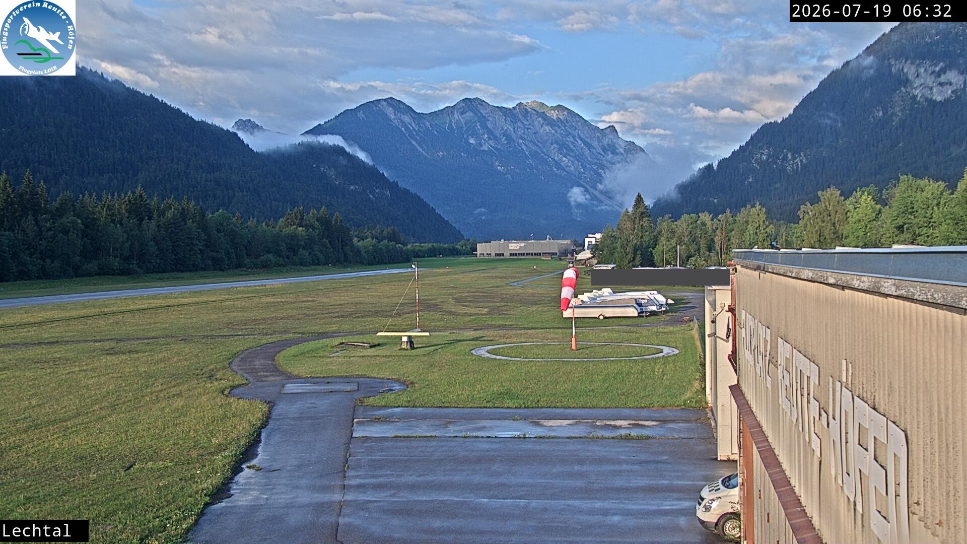 Archiv Foto Webcam Flugplatz Höfen, Tirol