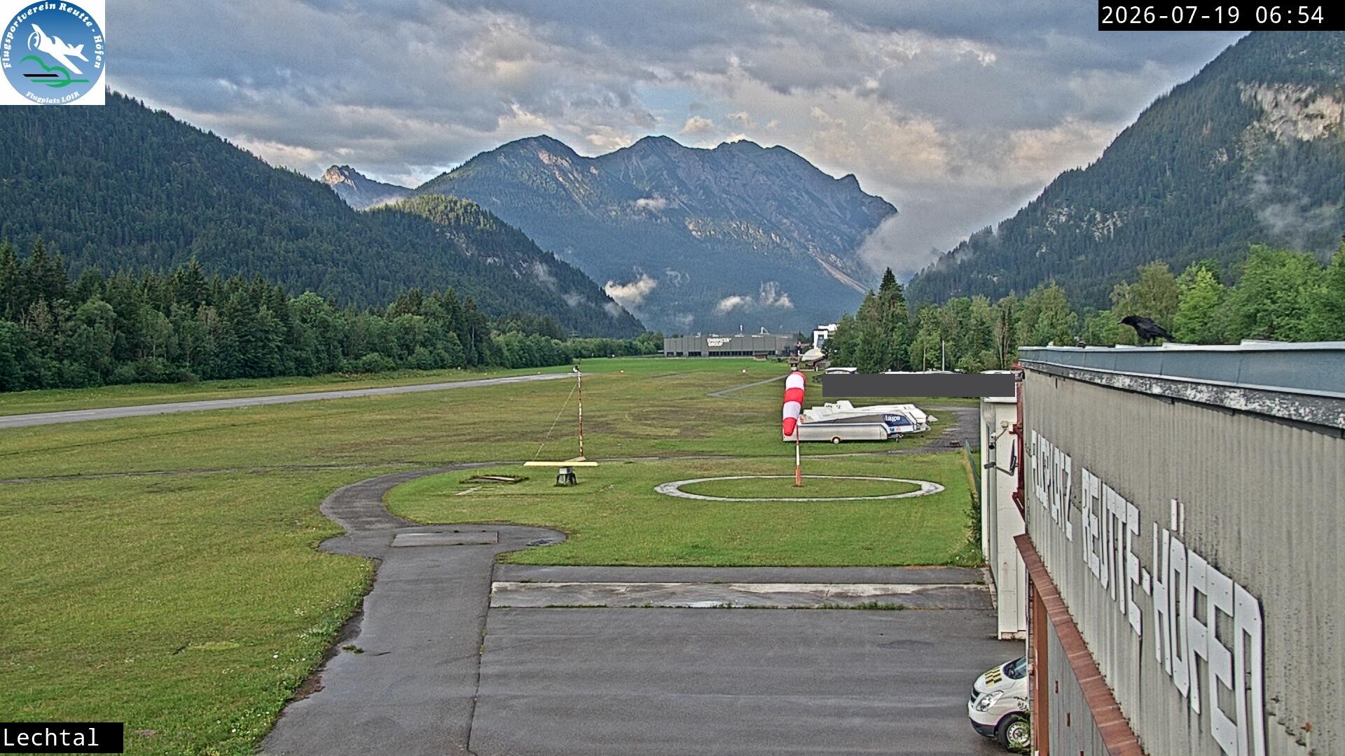 Archiv Foto Webcam Flugplatz Höfen, Tirol