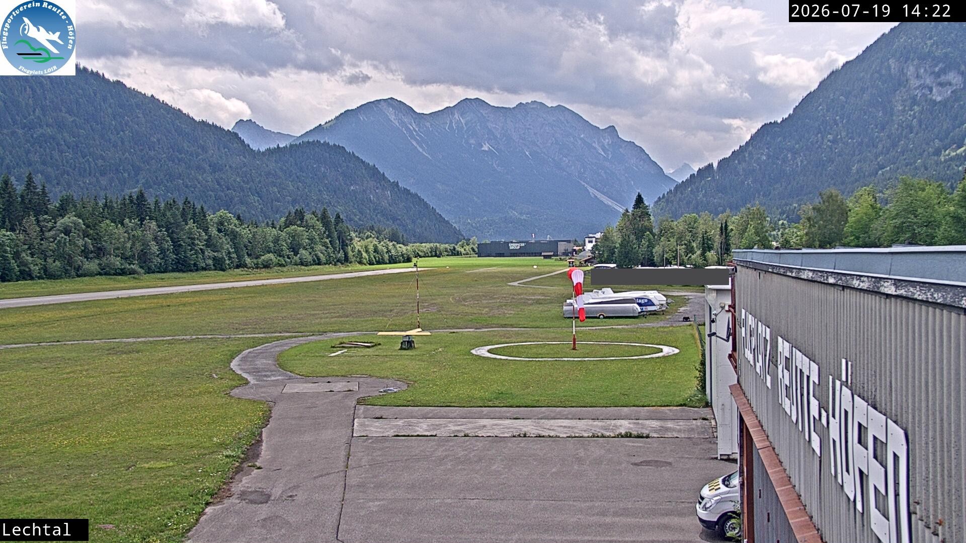Archiv Foto Webcam Flugplatz Höfen, Tirol