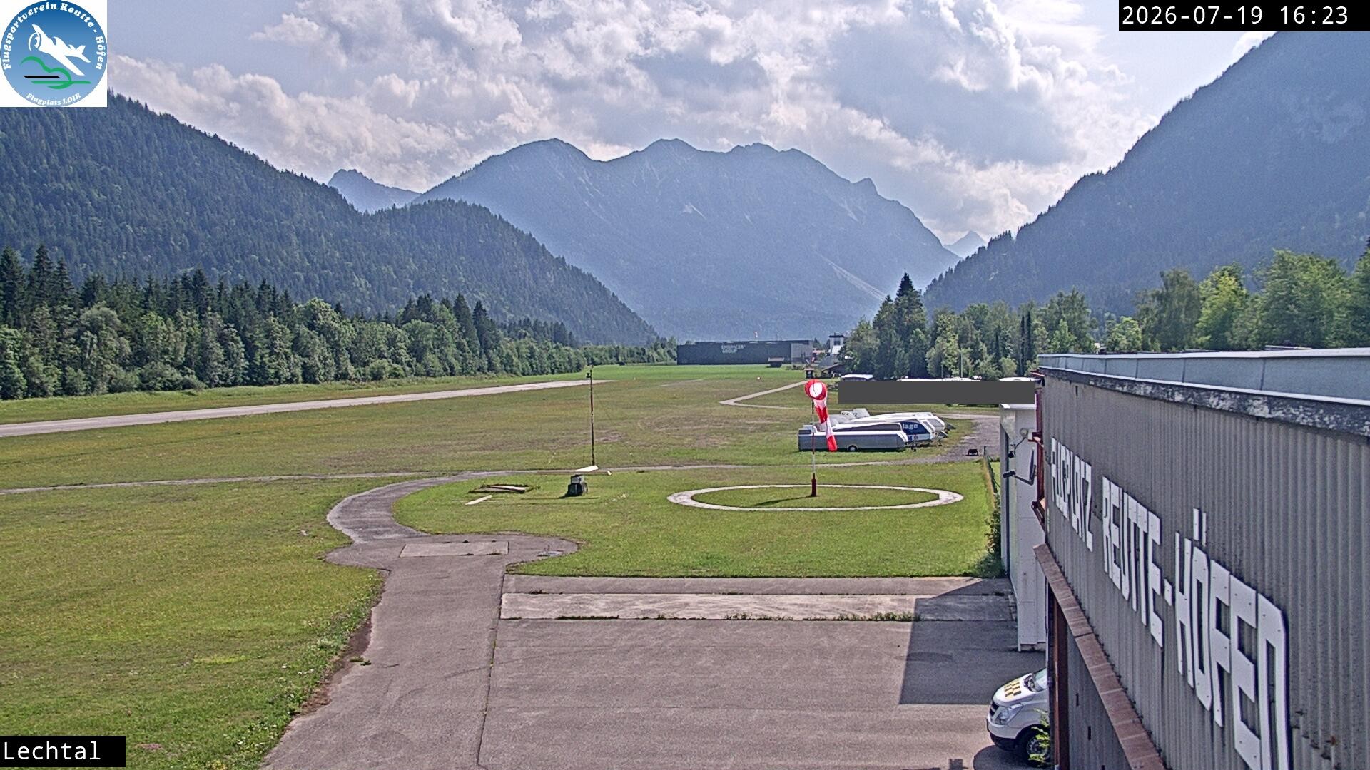 Archiv Foto Webcam Flugplatz Höfen, Tirol