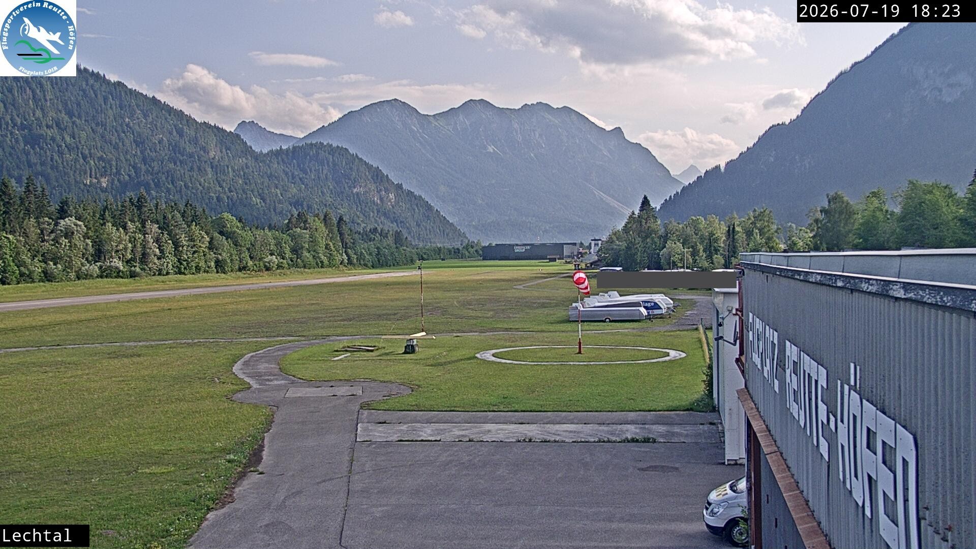 Archiv Foto Webcam Flugplatz Höfen, Tirol