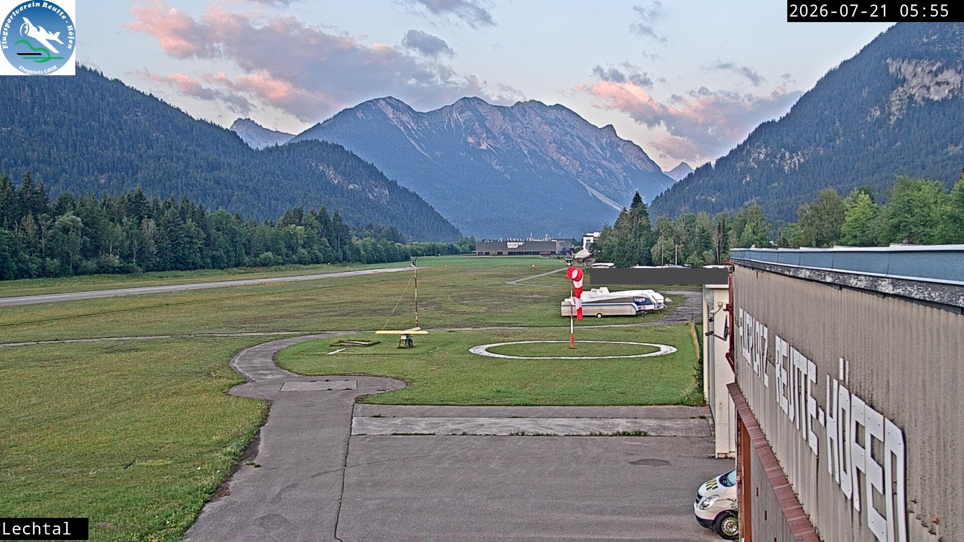 Archiv Foto Webcam Flugplatz Höfen, Tirol