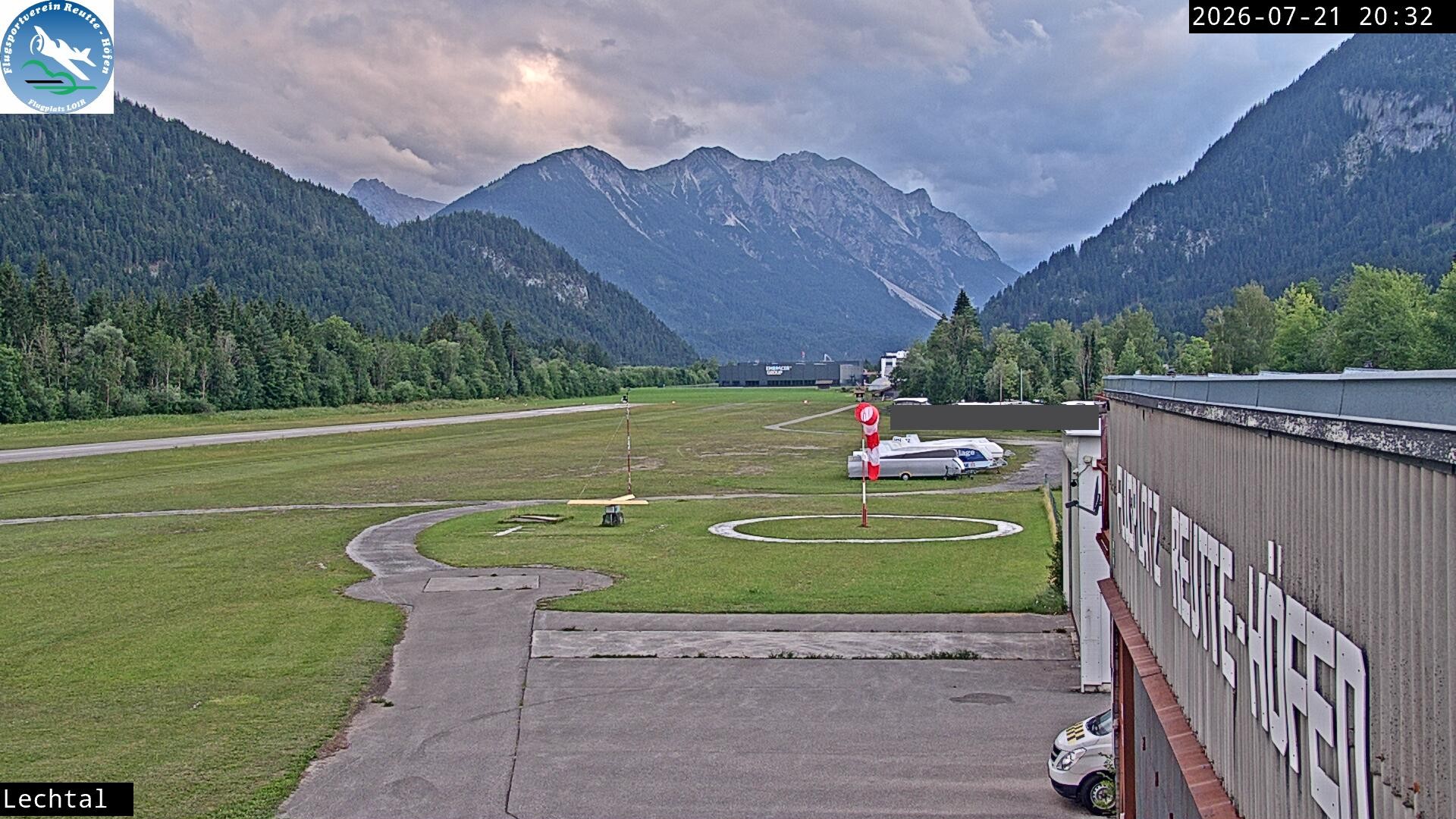 Archiv Foto Webcam Flugplatz Höfen, Tirol