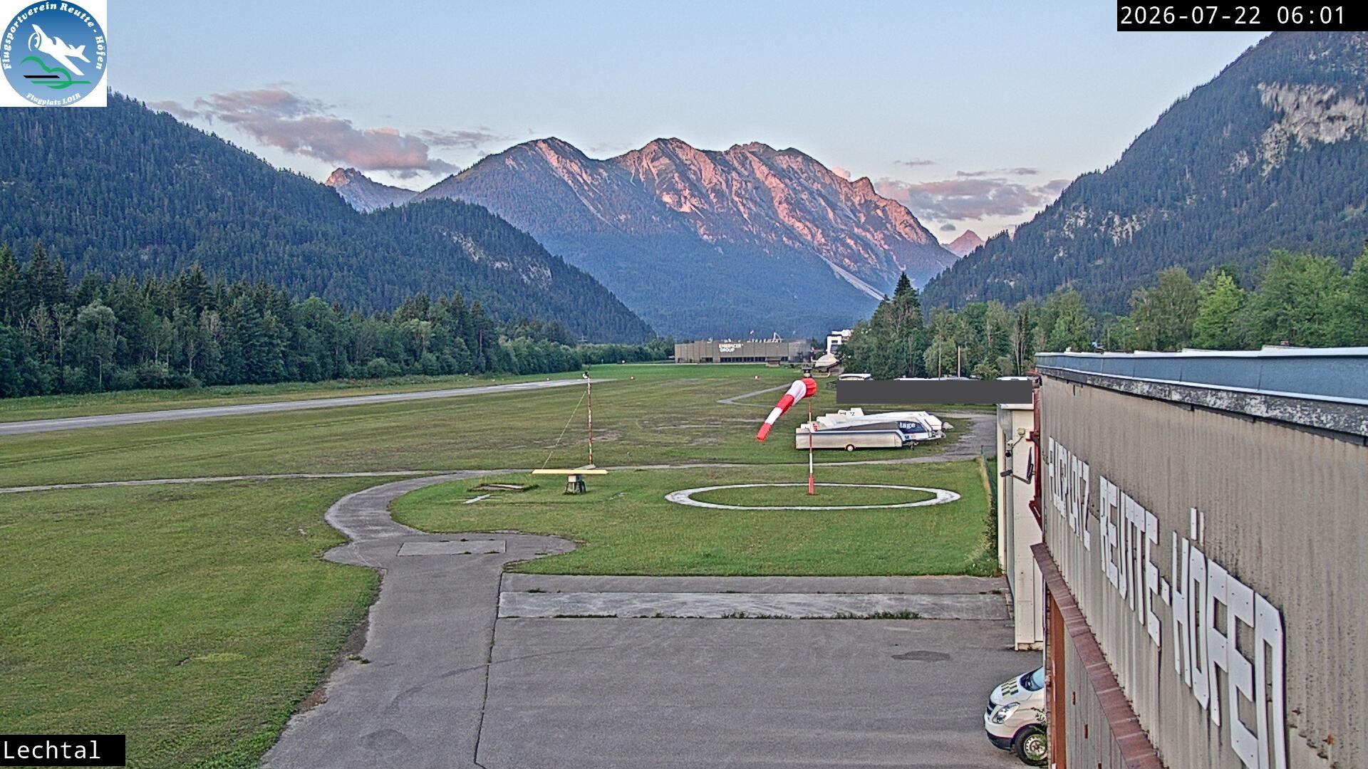 Archiv Foto Webcam Flugplatz Höfen, Tirol