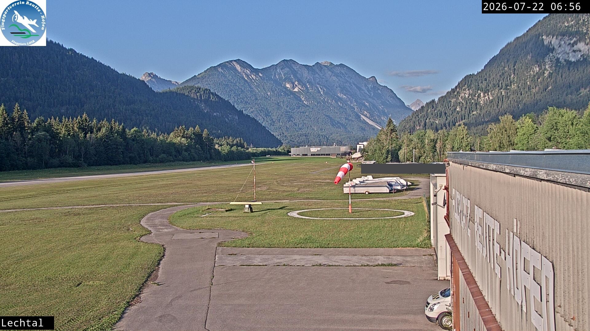 Archiv Foto Webcam Flugplatz Höfen, Tirol