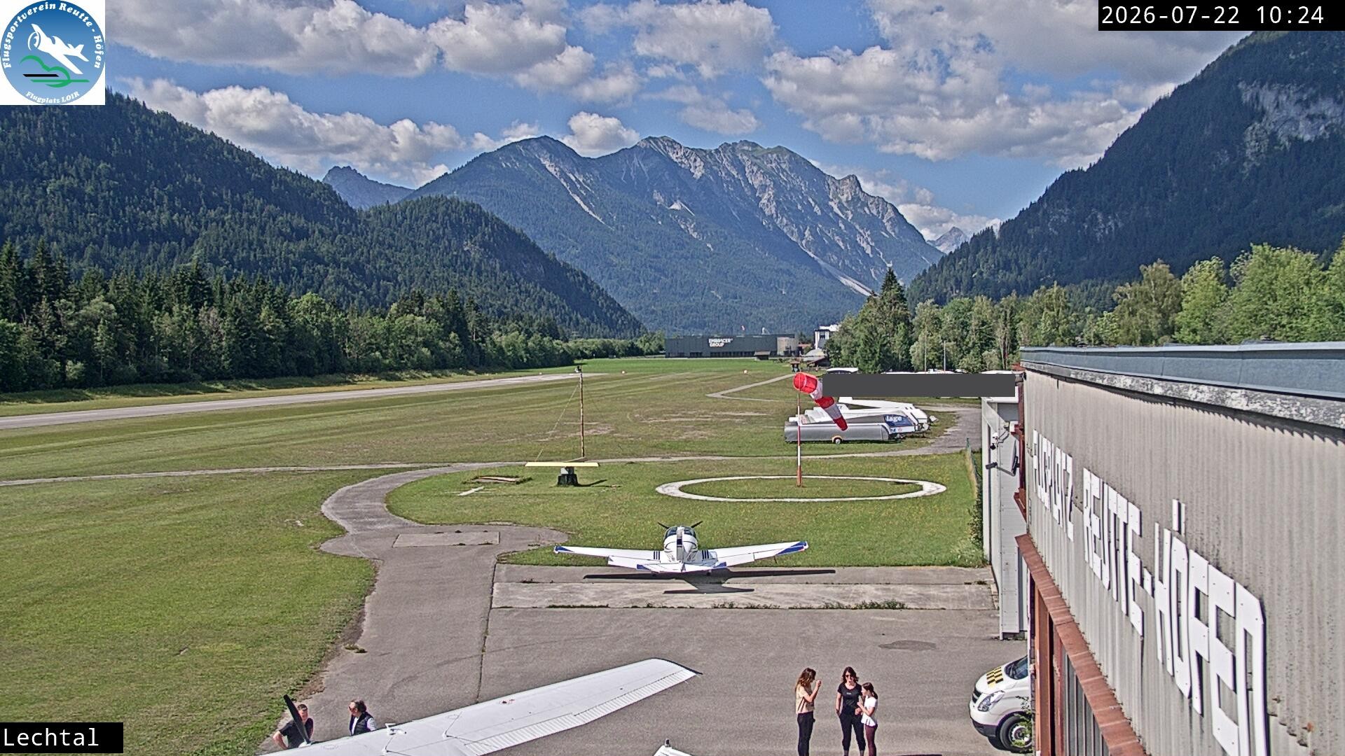 Archiv Foto Webcam Flugplatz Höfen, Tirol