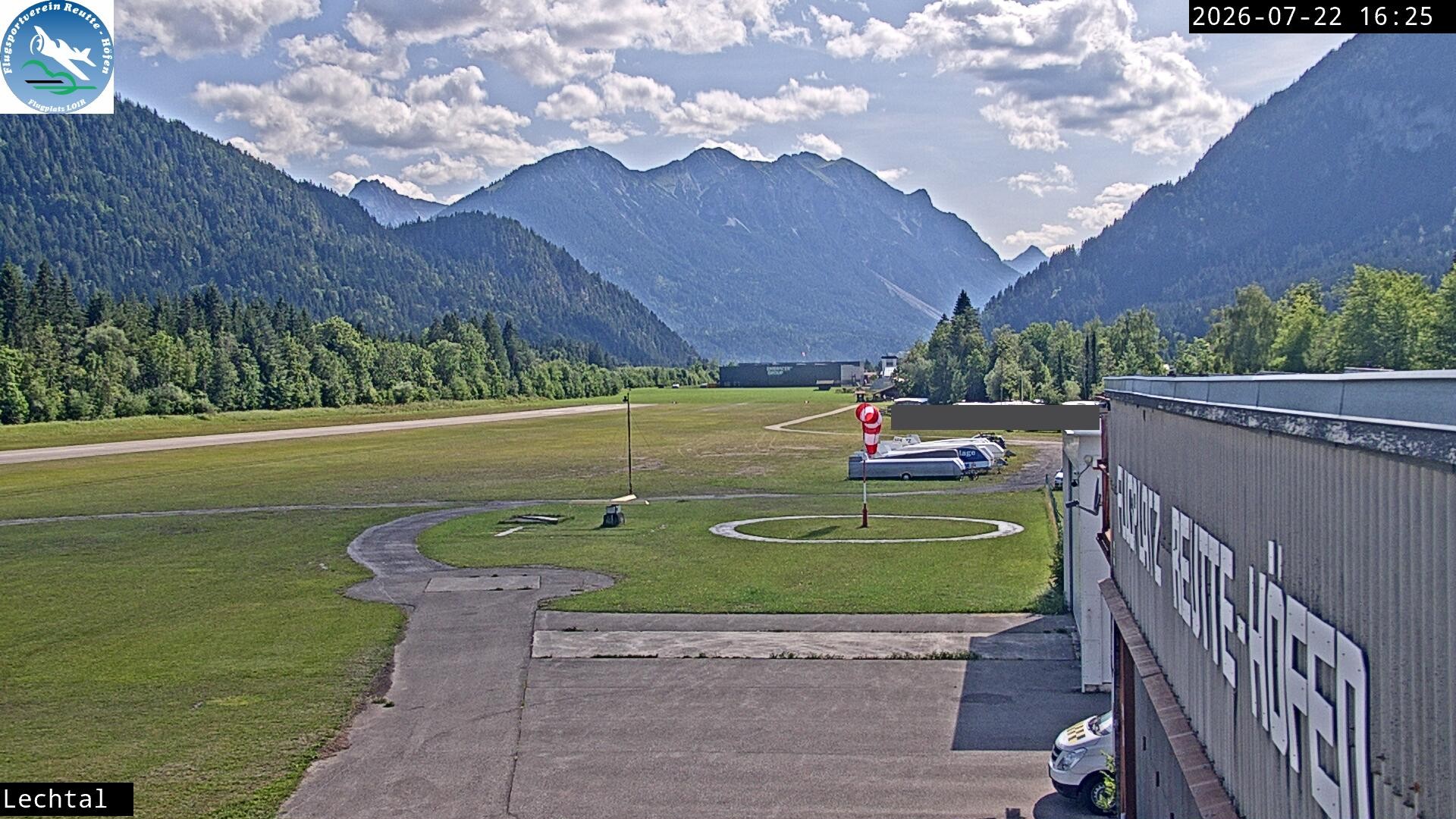 Archiv Foto Webcam Flugplatz Höfen, Tirol