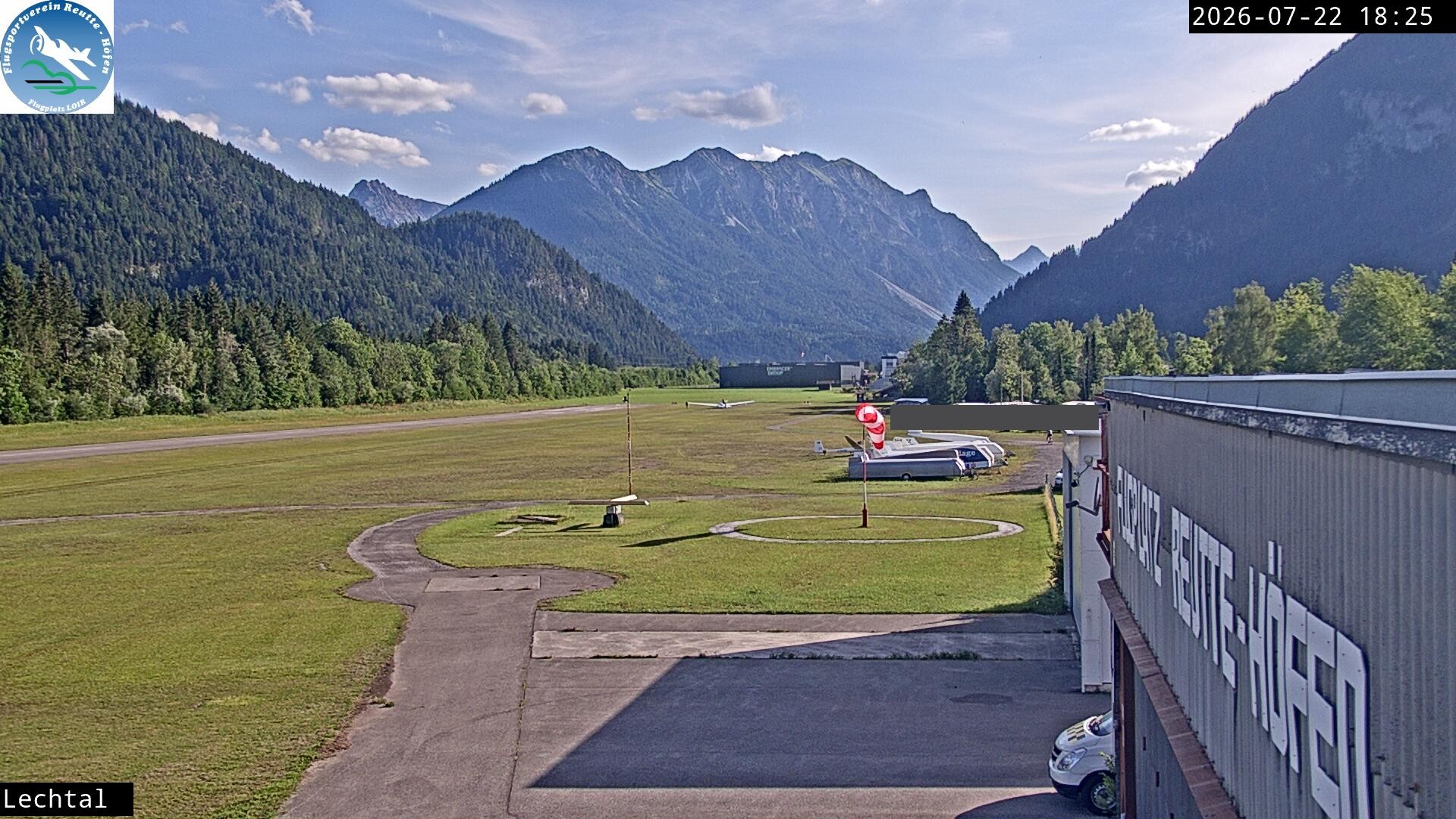 Archiv Foto Webcam Flugplatz Höfen, Tirol
